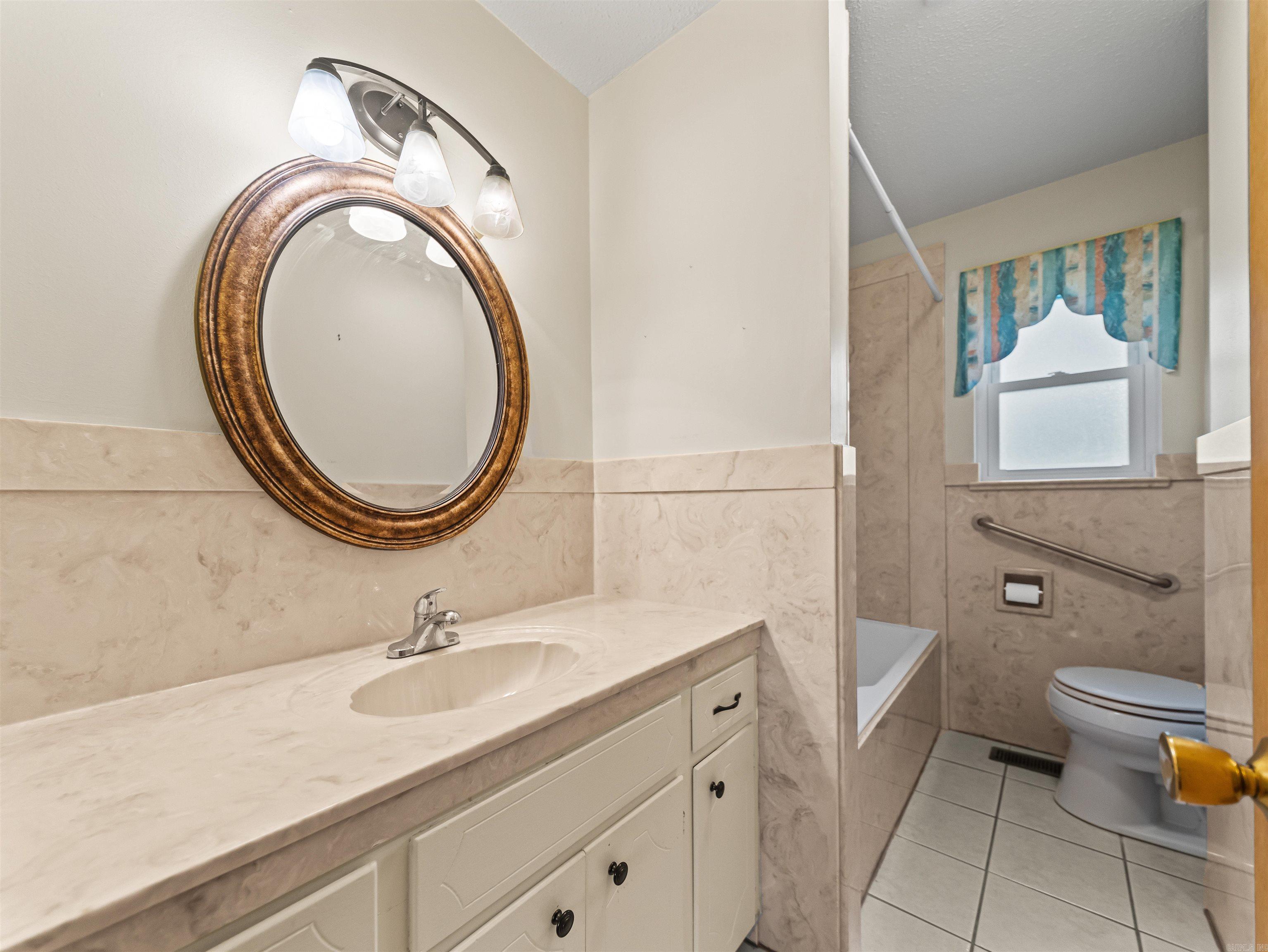 417 Lakeshore Drive Property Photo 18