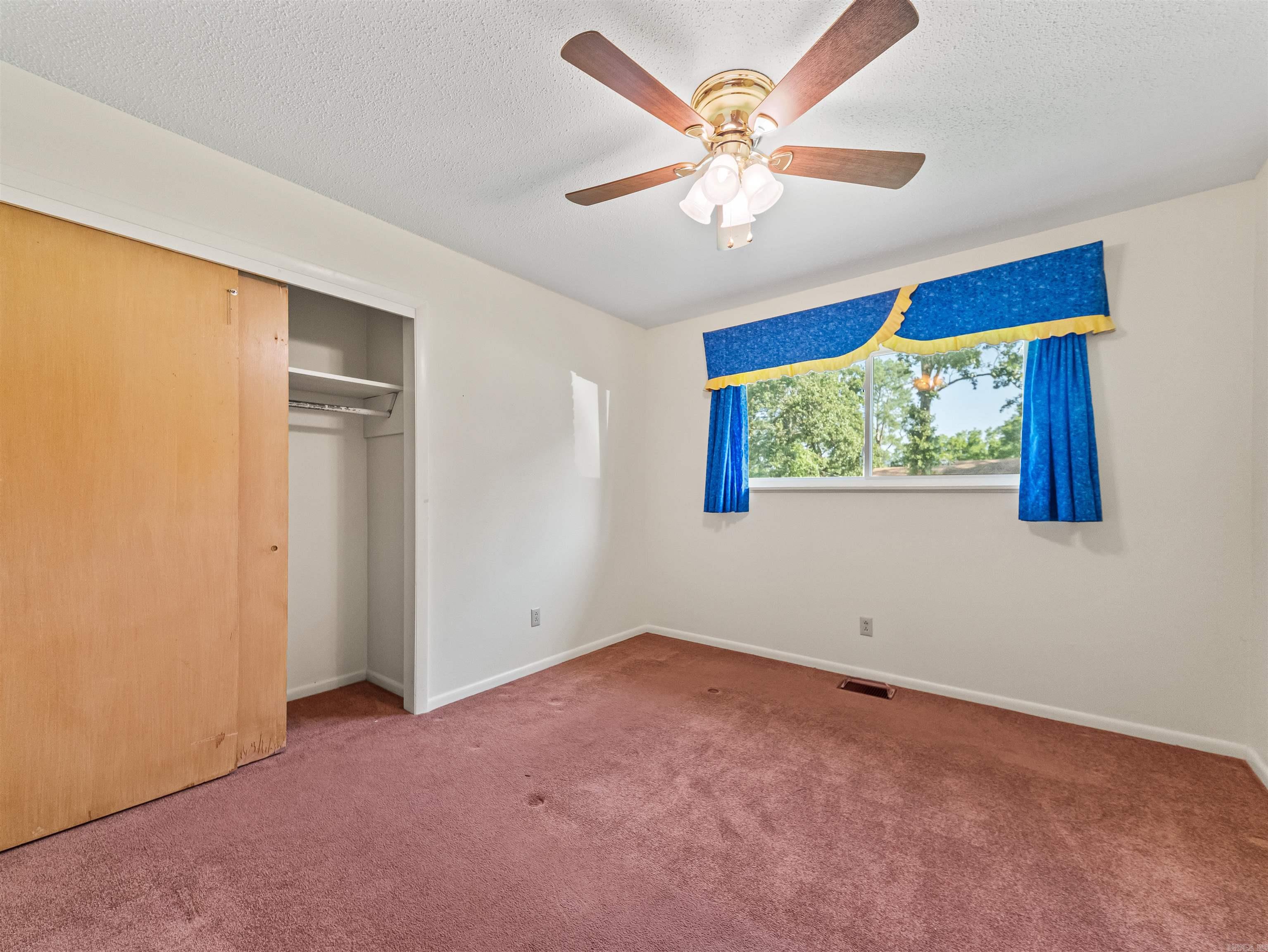 417 Lakeshore Drive Property Photo 22