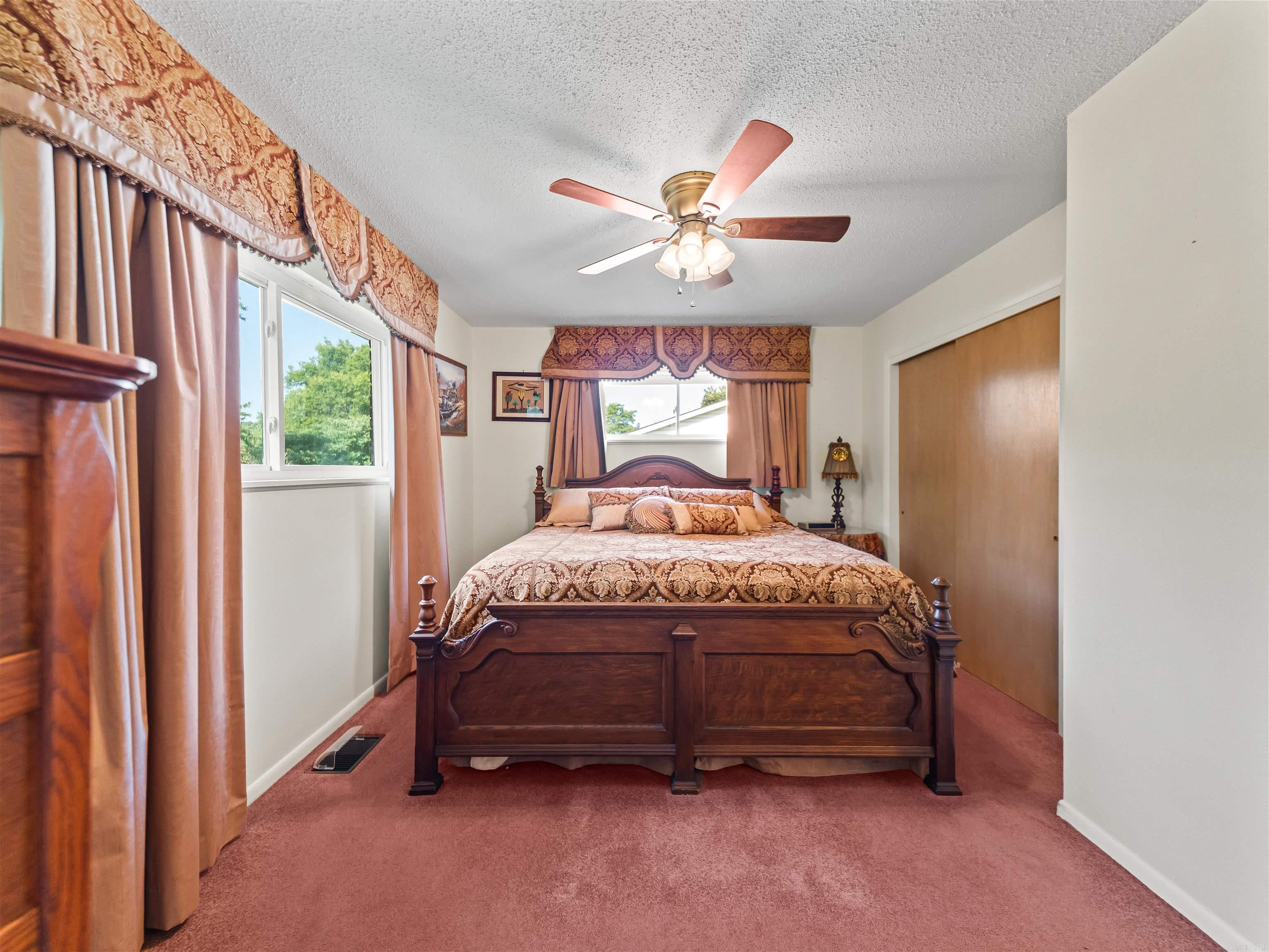 417 Lakeshore Drive Property Photo 23