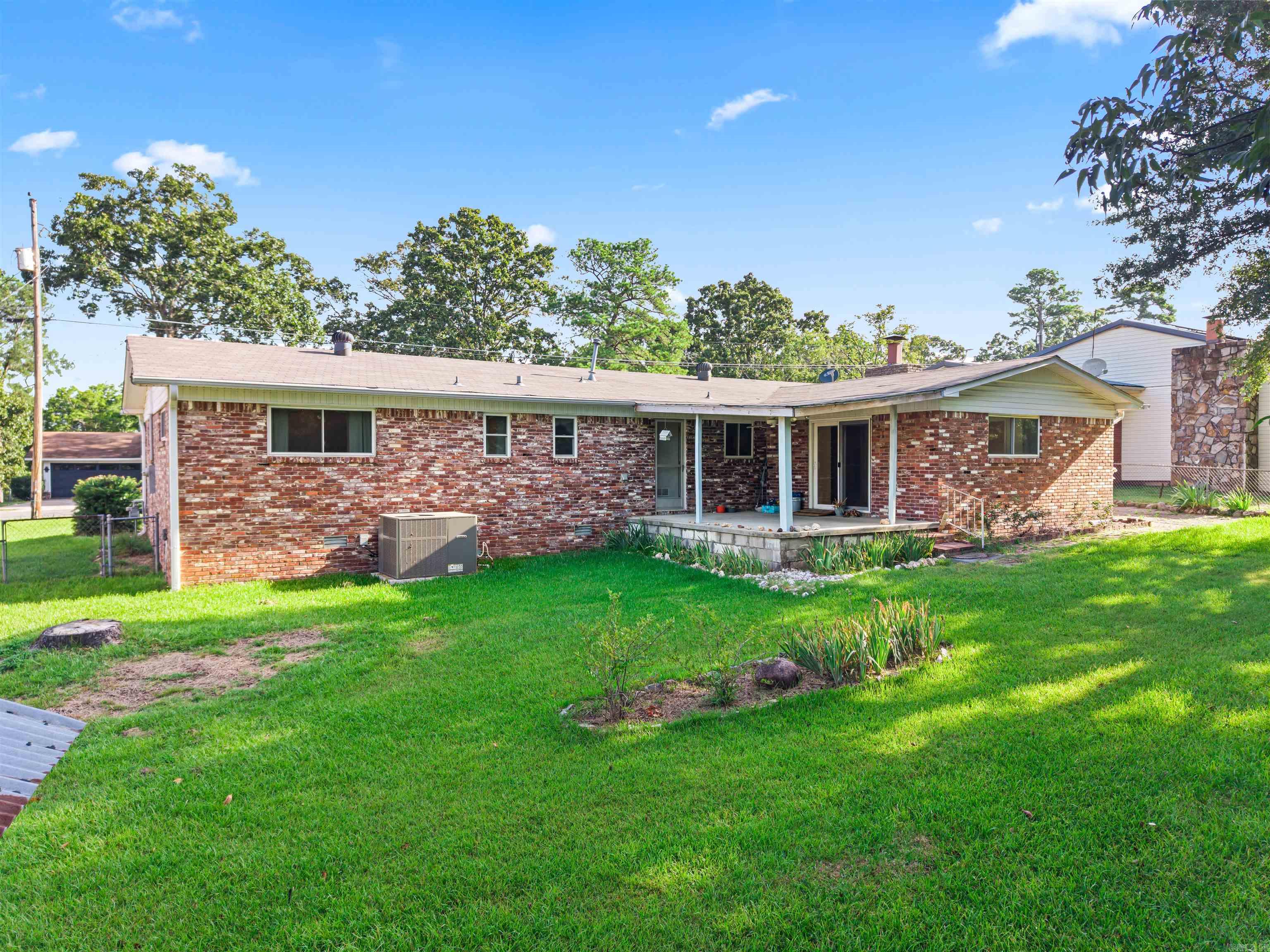 417 Lakeshore Drive Property Photo 28