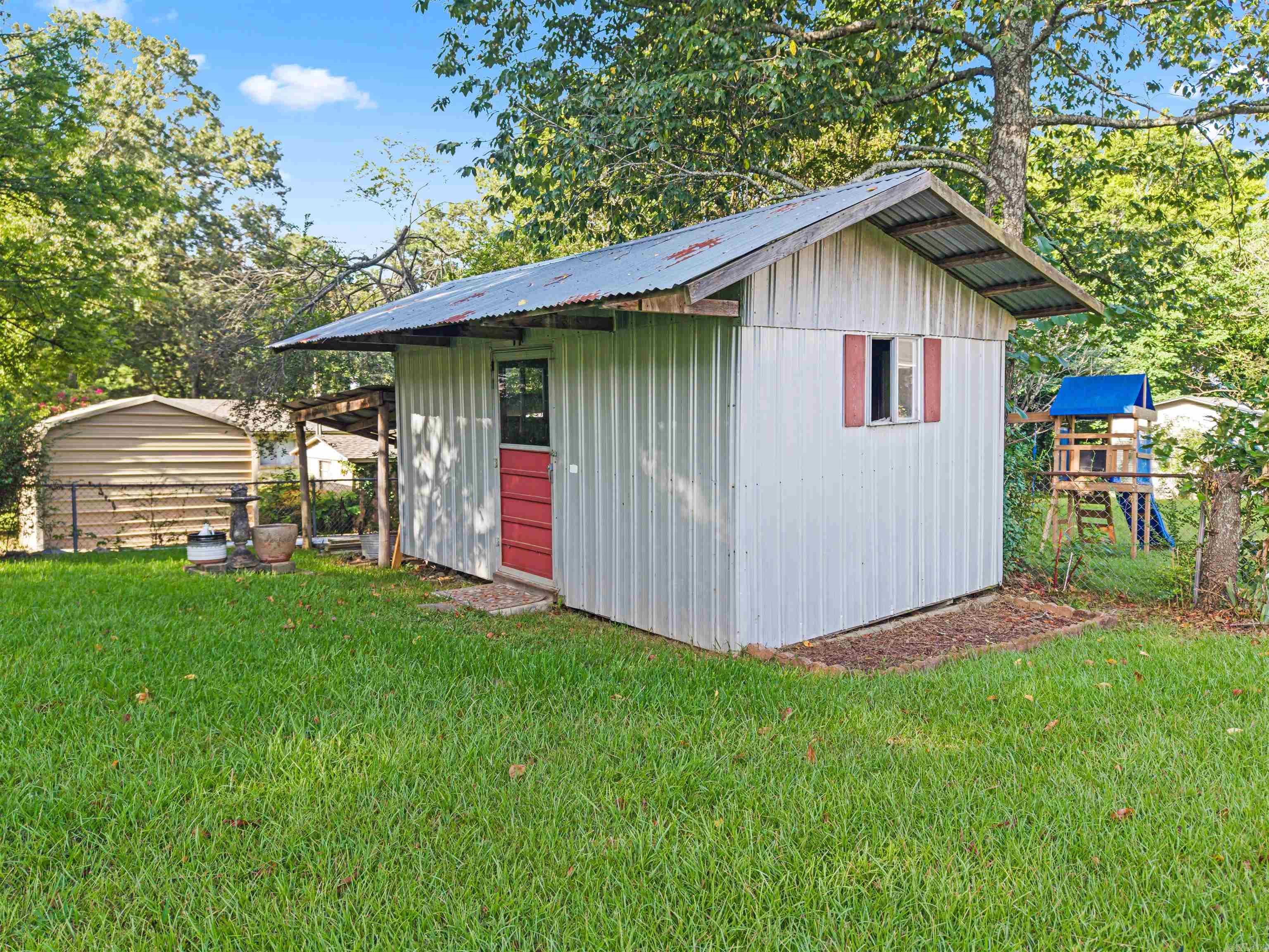 417 Lakeshore Drive Property Photo 31