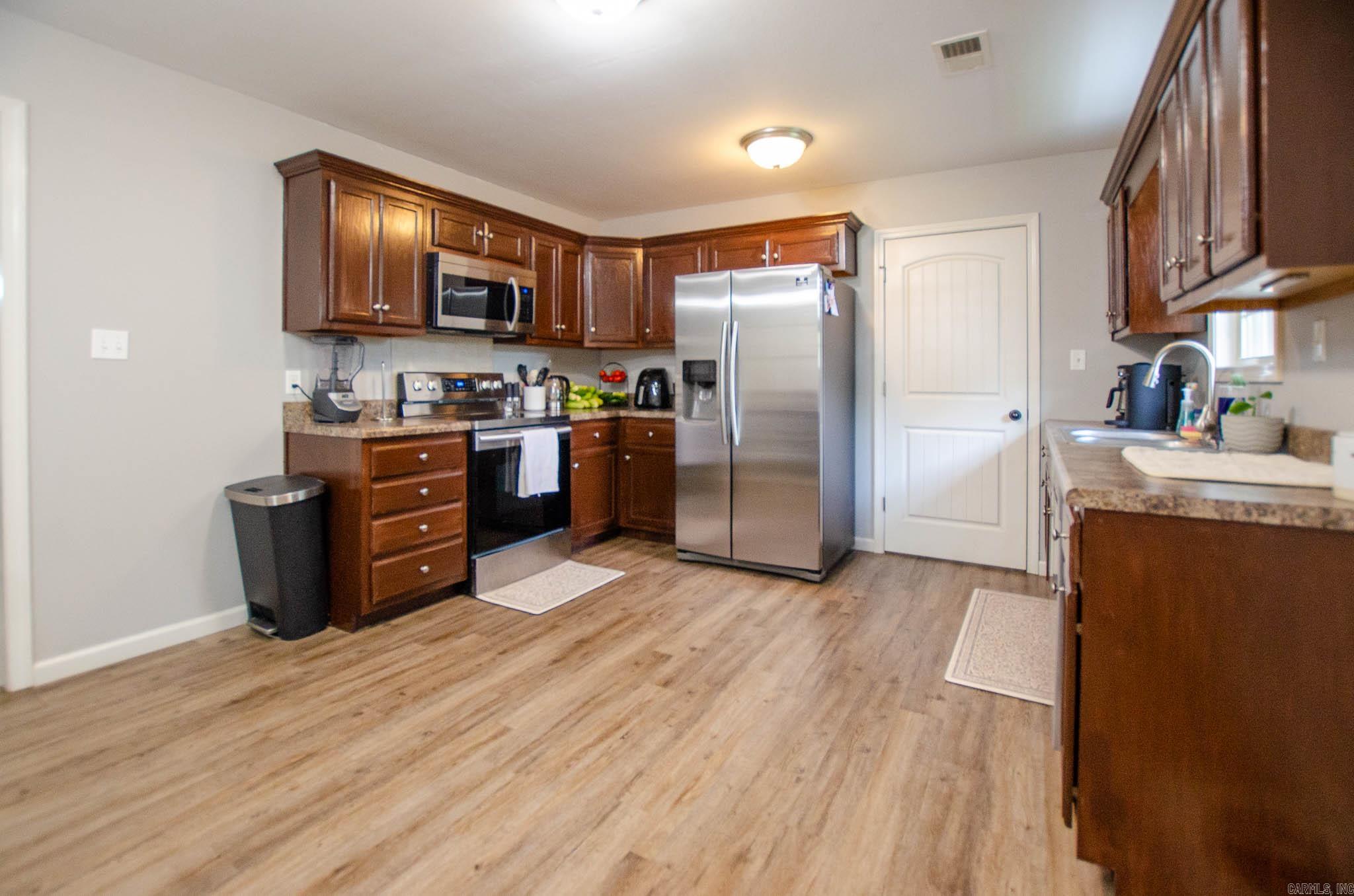 109 Cardinal Property Photo 6