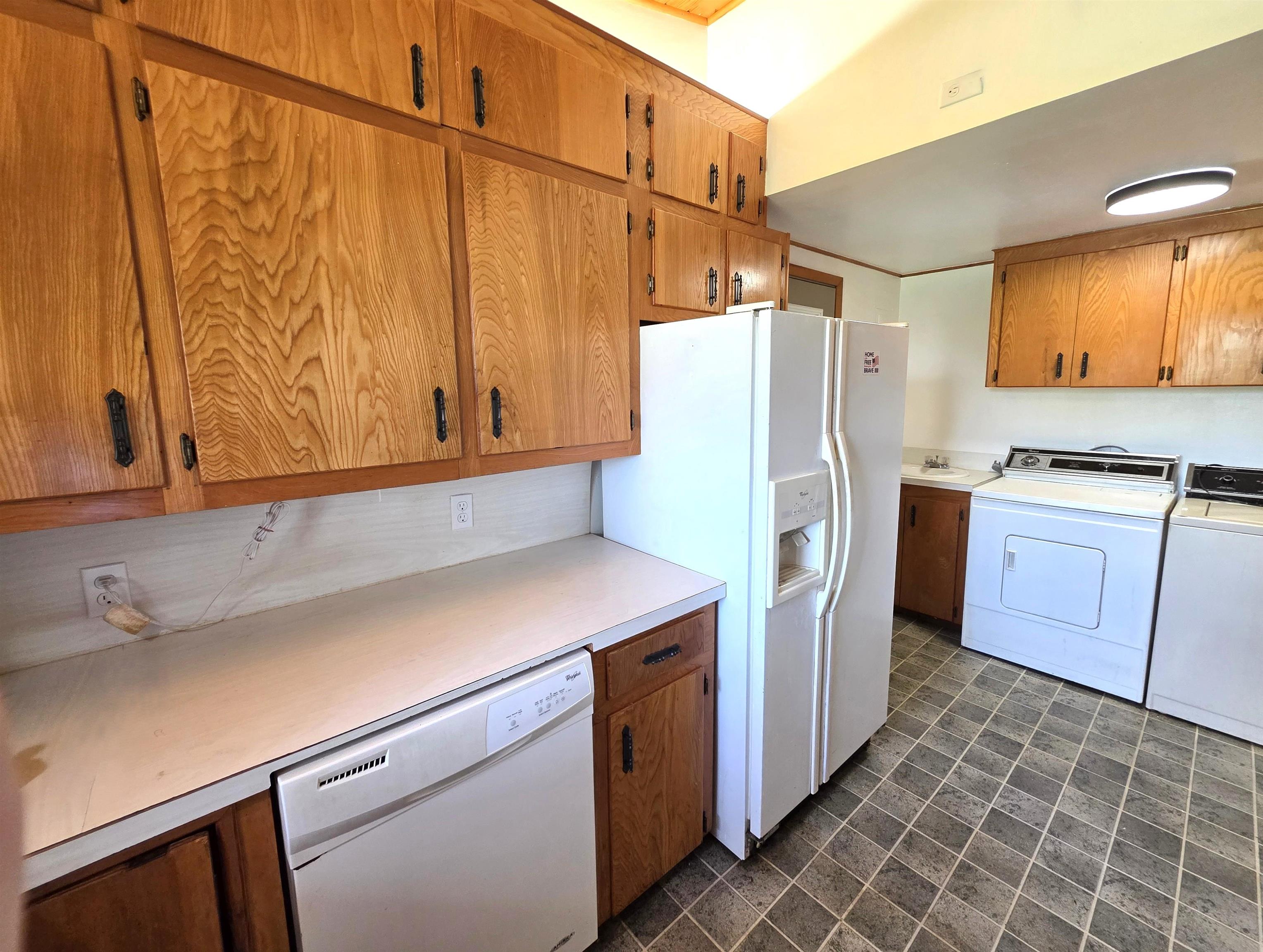 725 S Bayou Property Photo 8