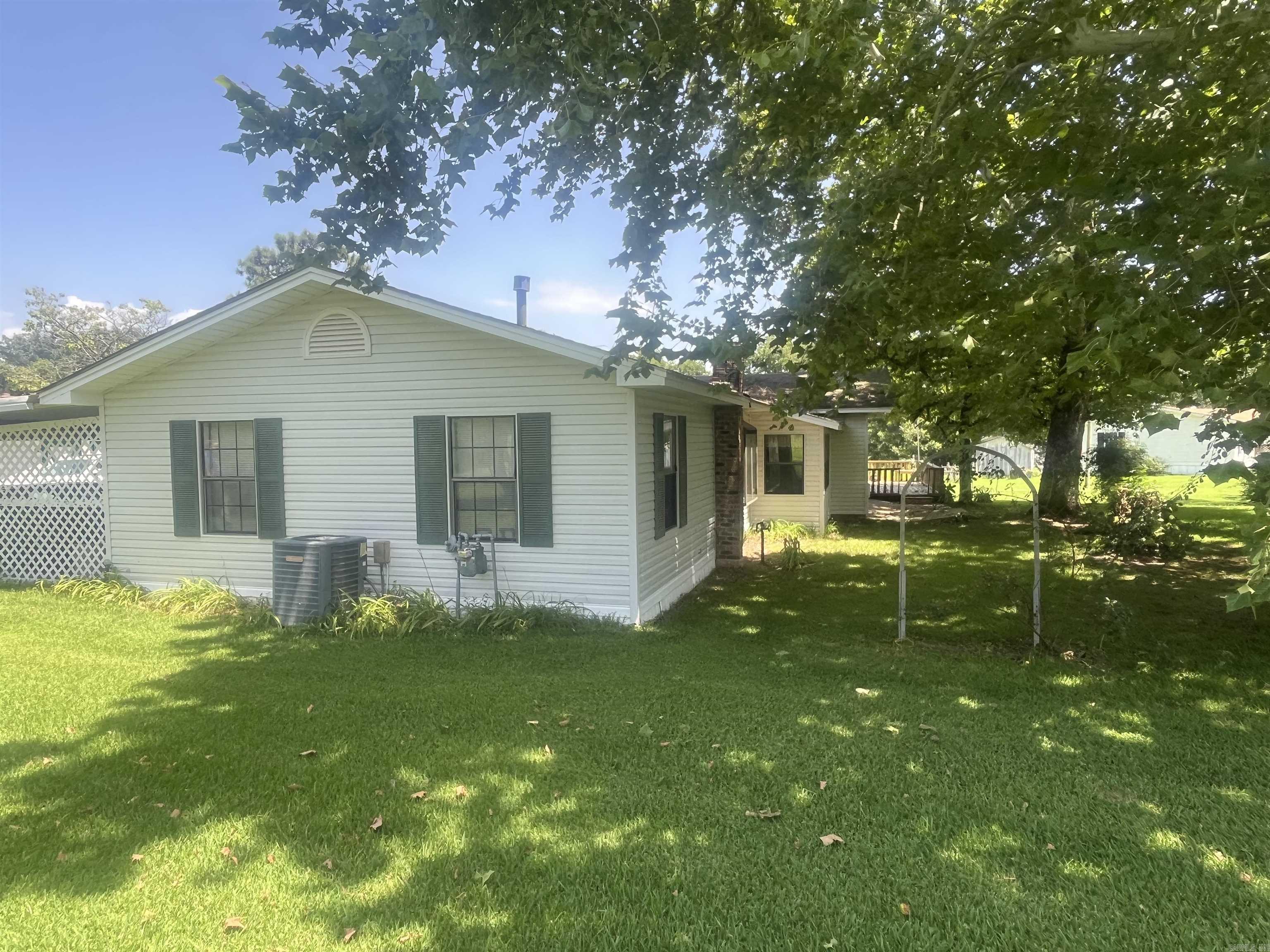 365 Hwy 278 E Property Photo 2