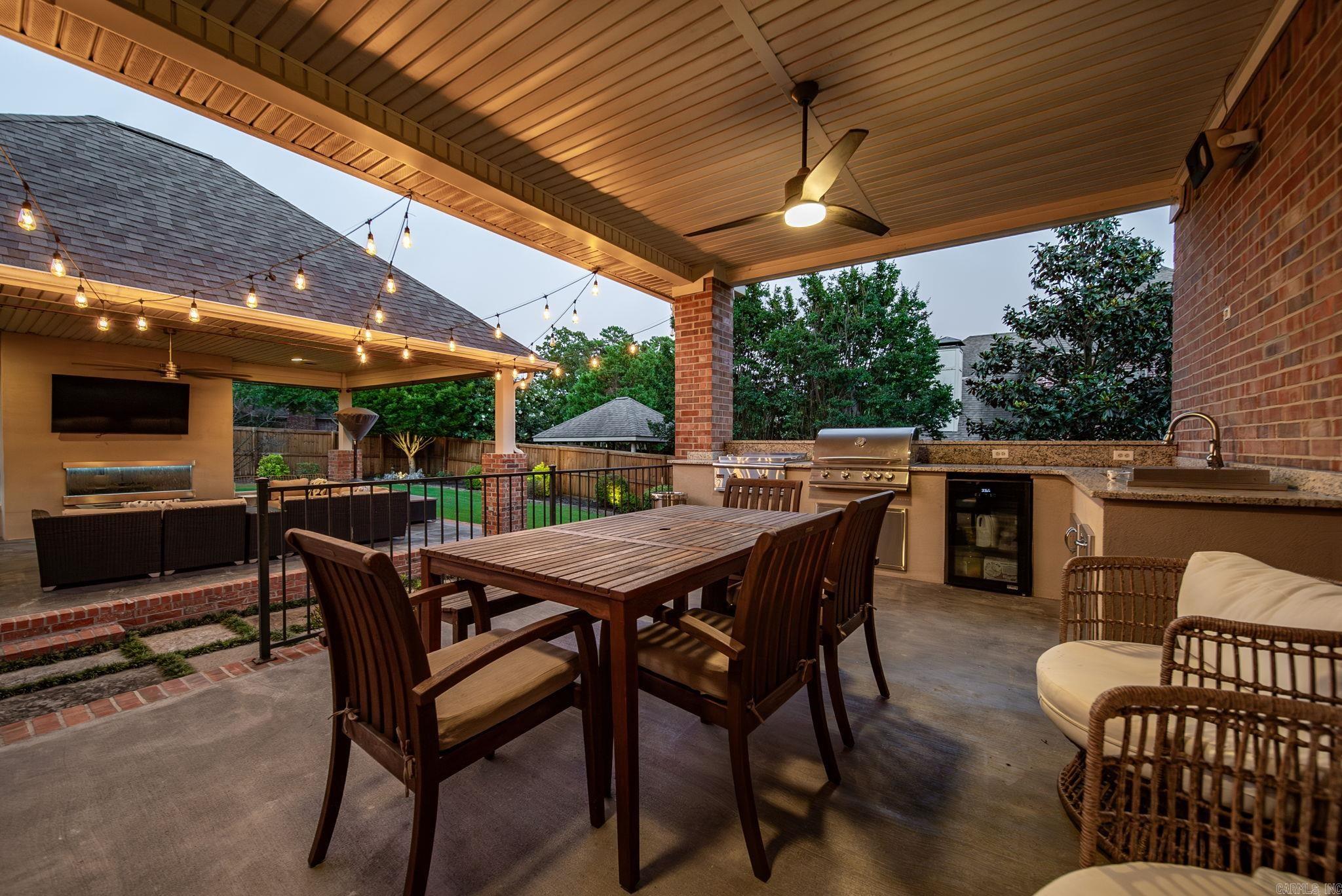 204 Weston Court Property Photo 4