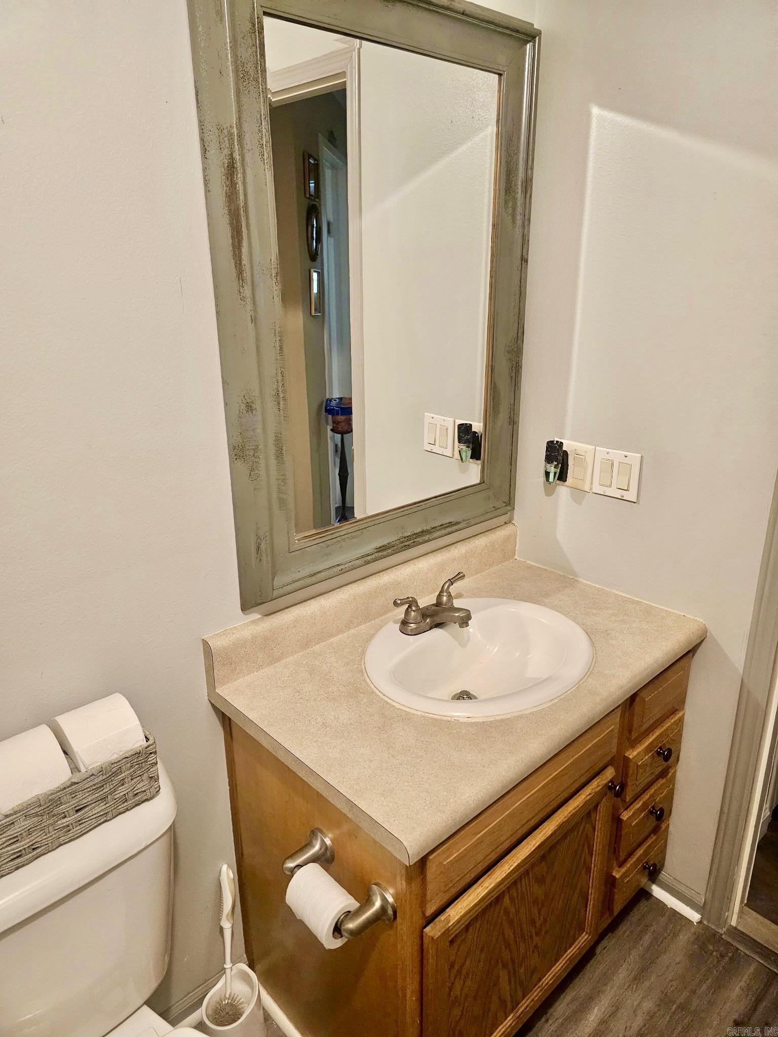 105 Collins Lane Property Photo 22