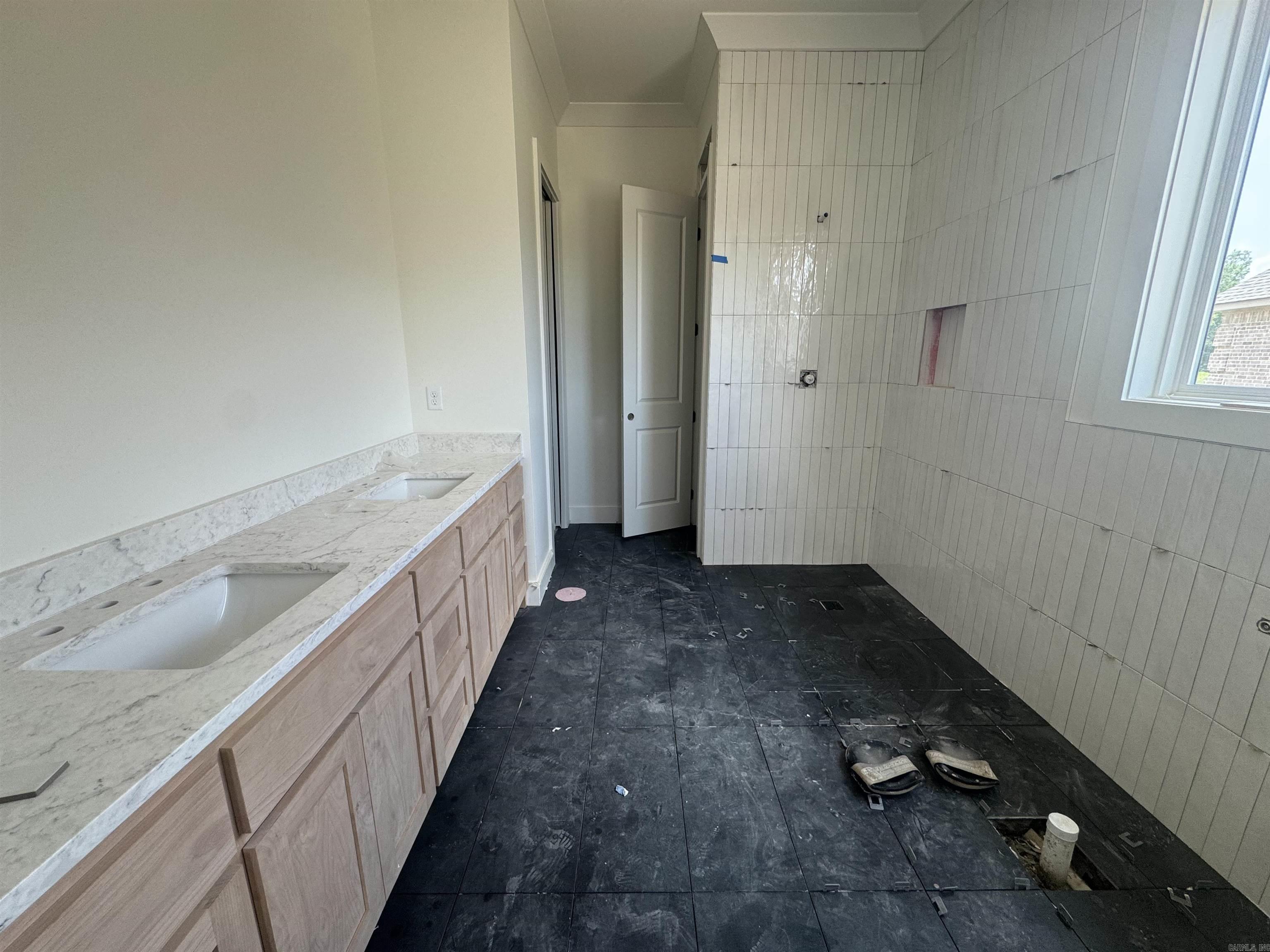 518 Corondelet Lane Property Photo 15