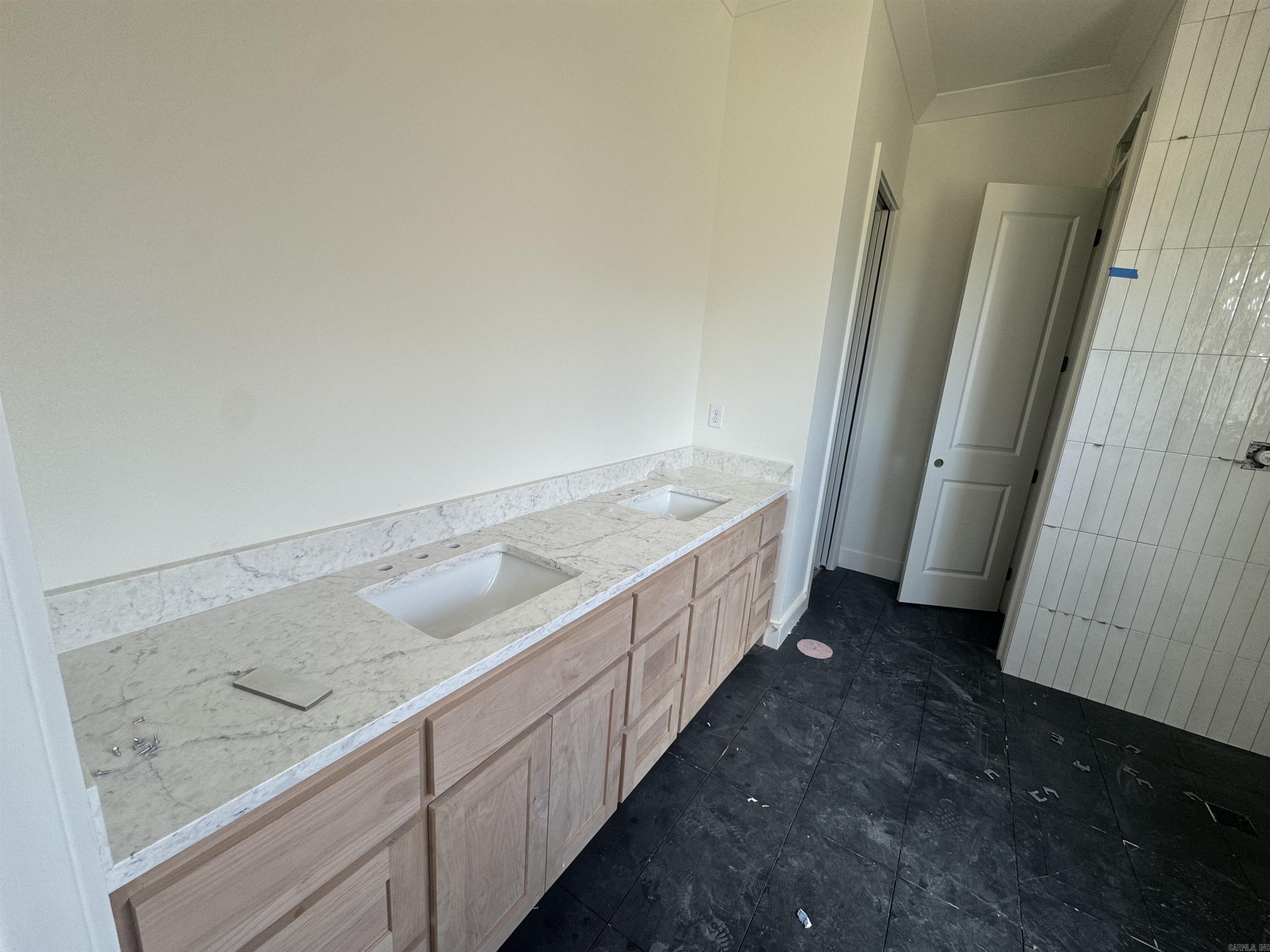 518 Corondelet Lane Property Photo 16