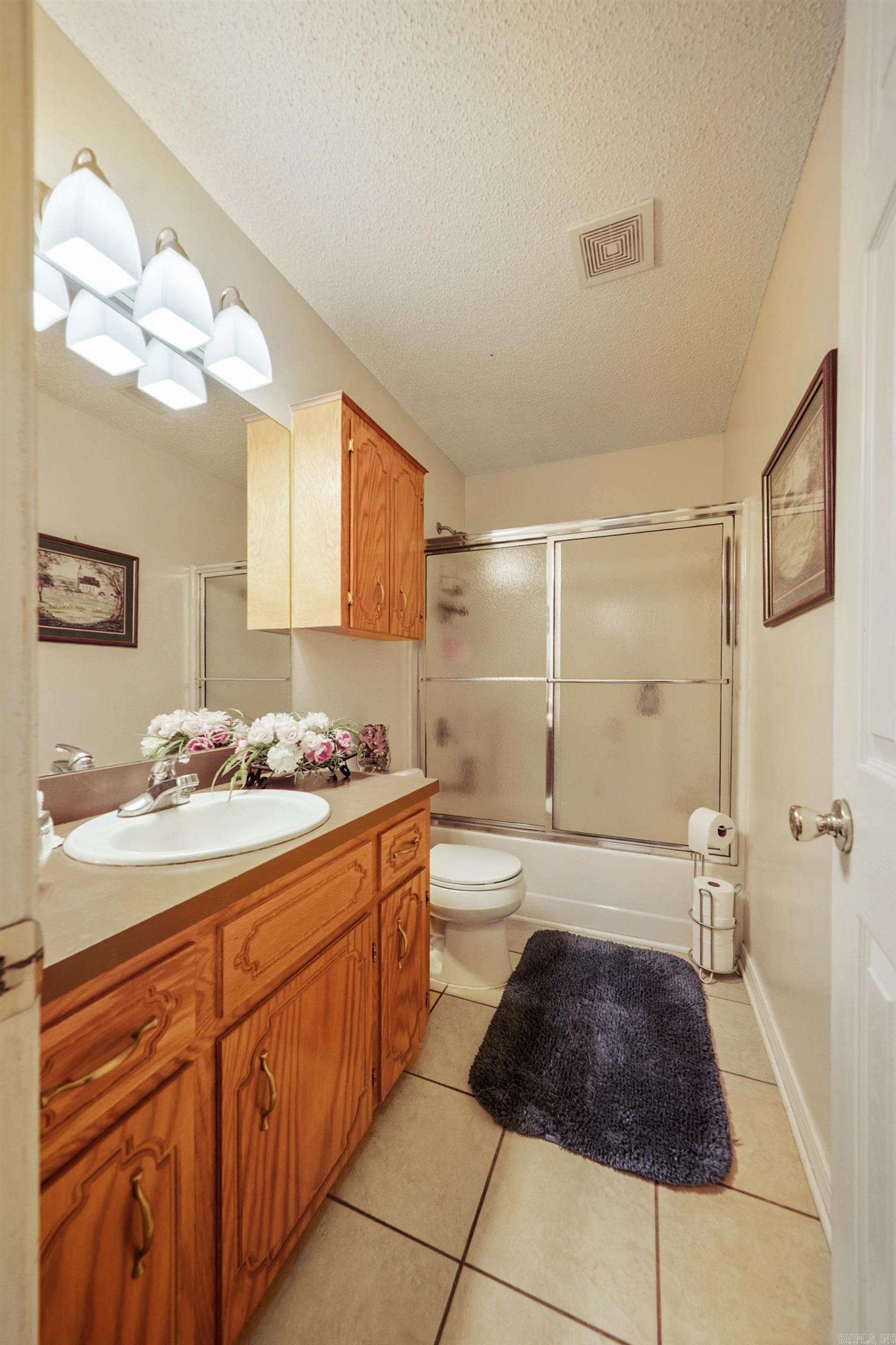 1806 Pinewood Property Photo 11