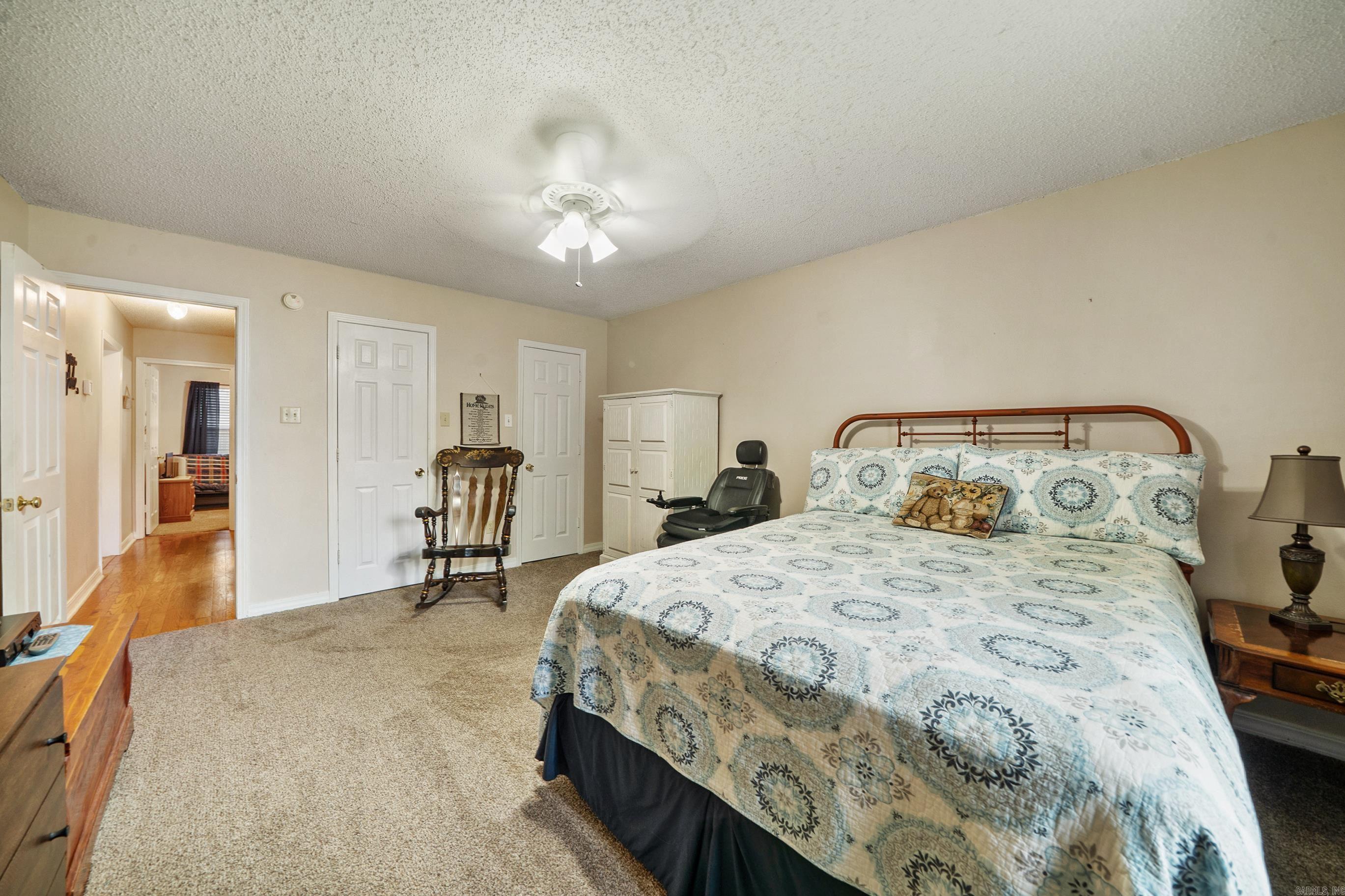 1806 Pinewood Property Photo 16
