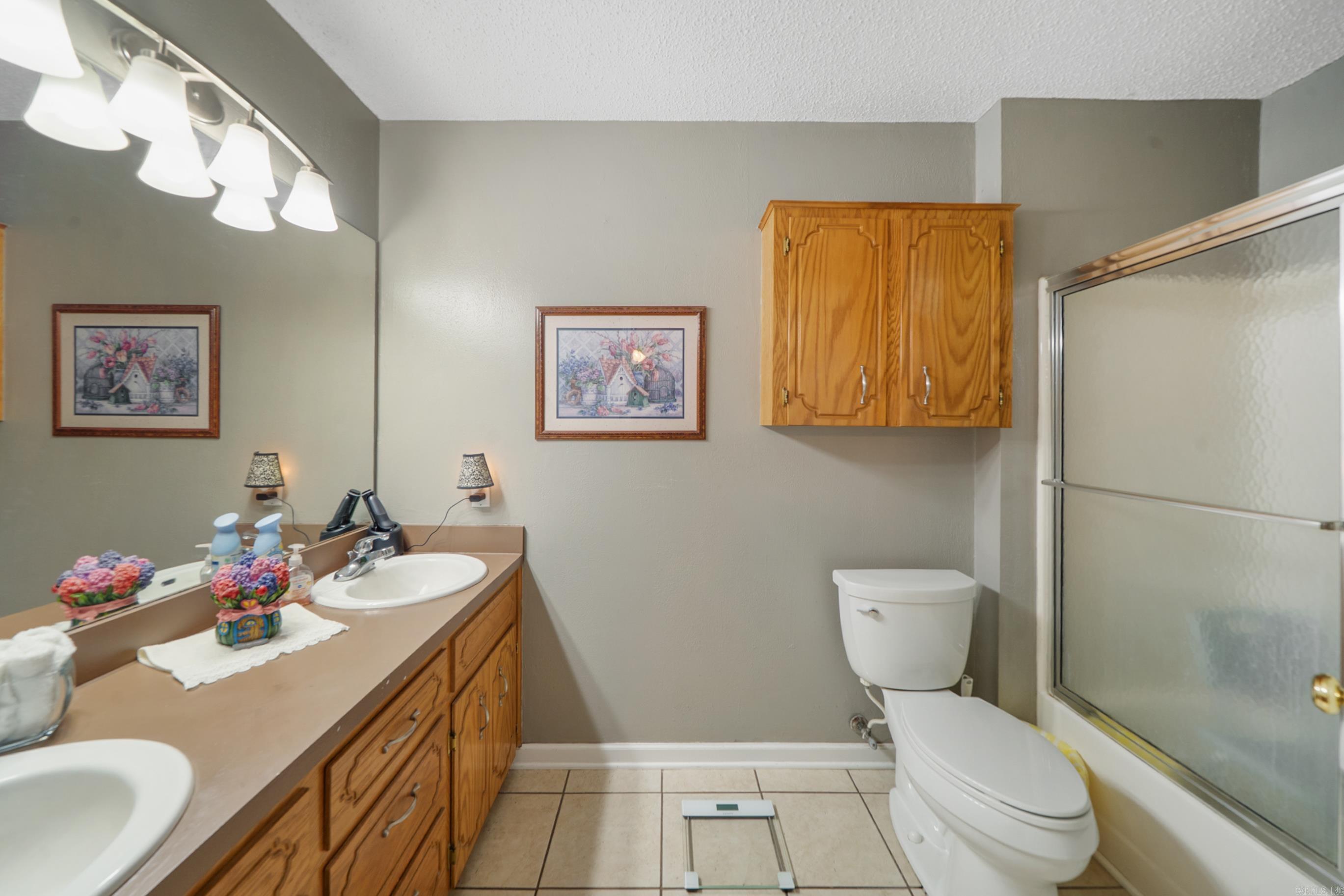 1806 Pinewood Property Photo 17