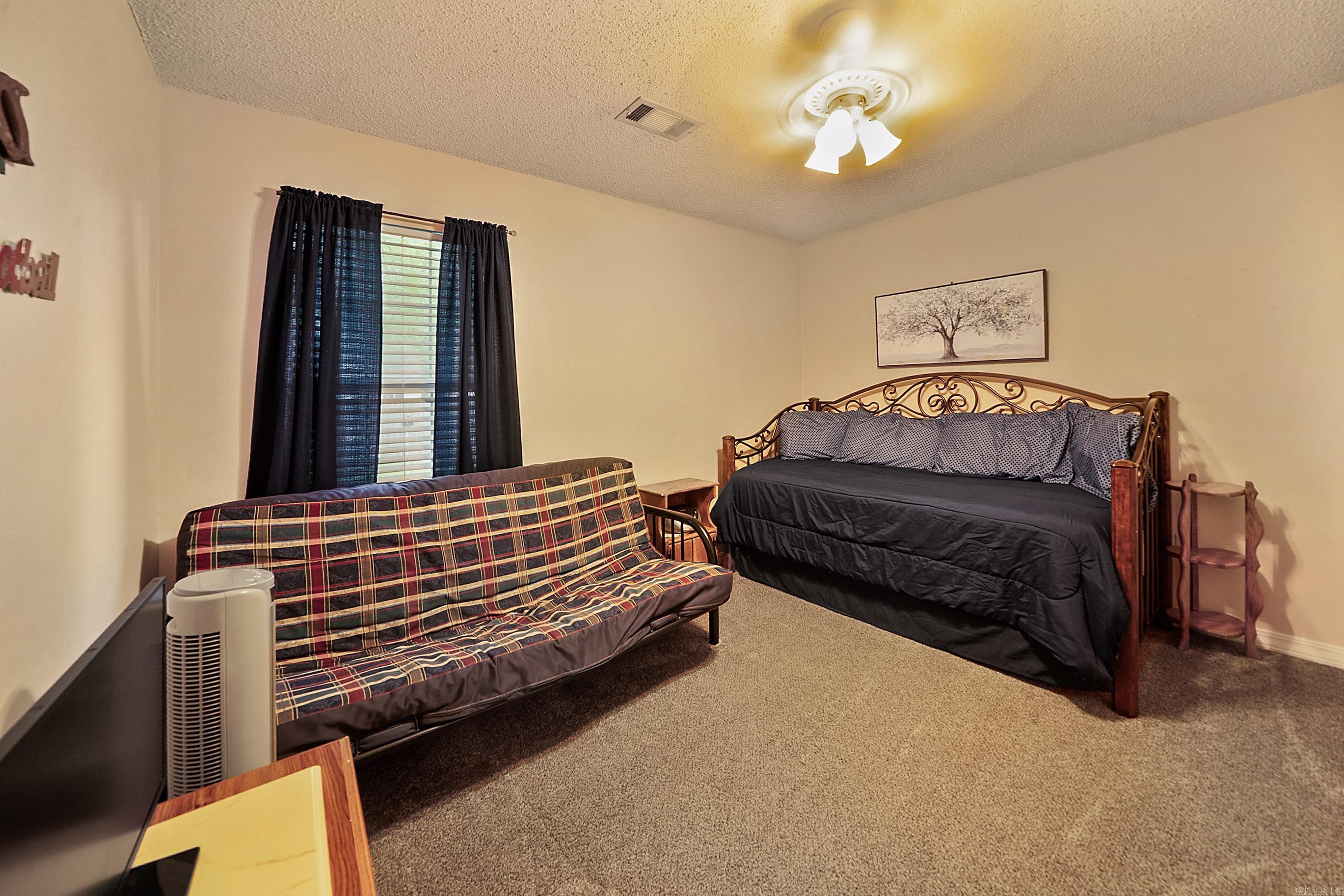 1806 Pinewood Property Photo 19