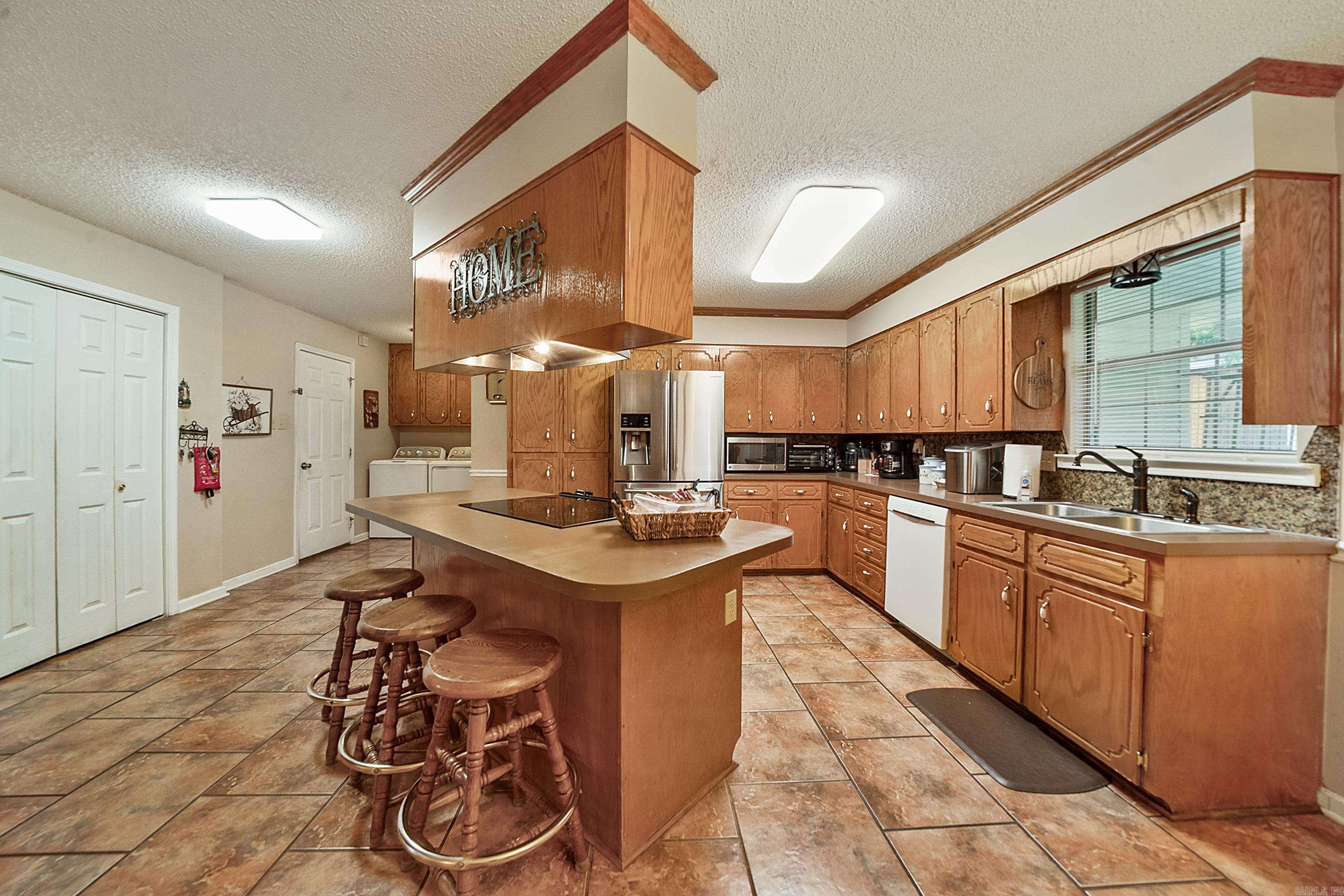 1806 Pinewood Property Photo 25