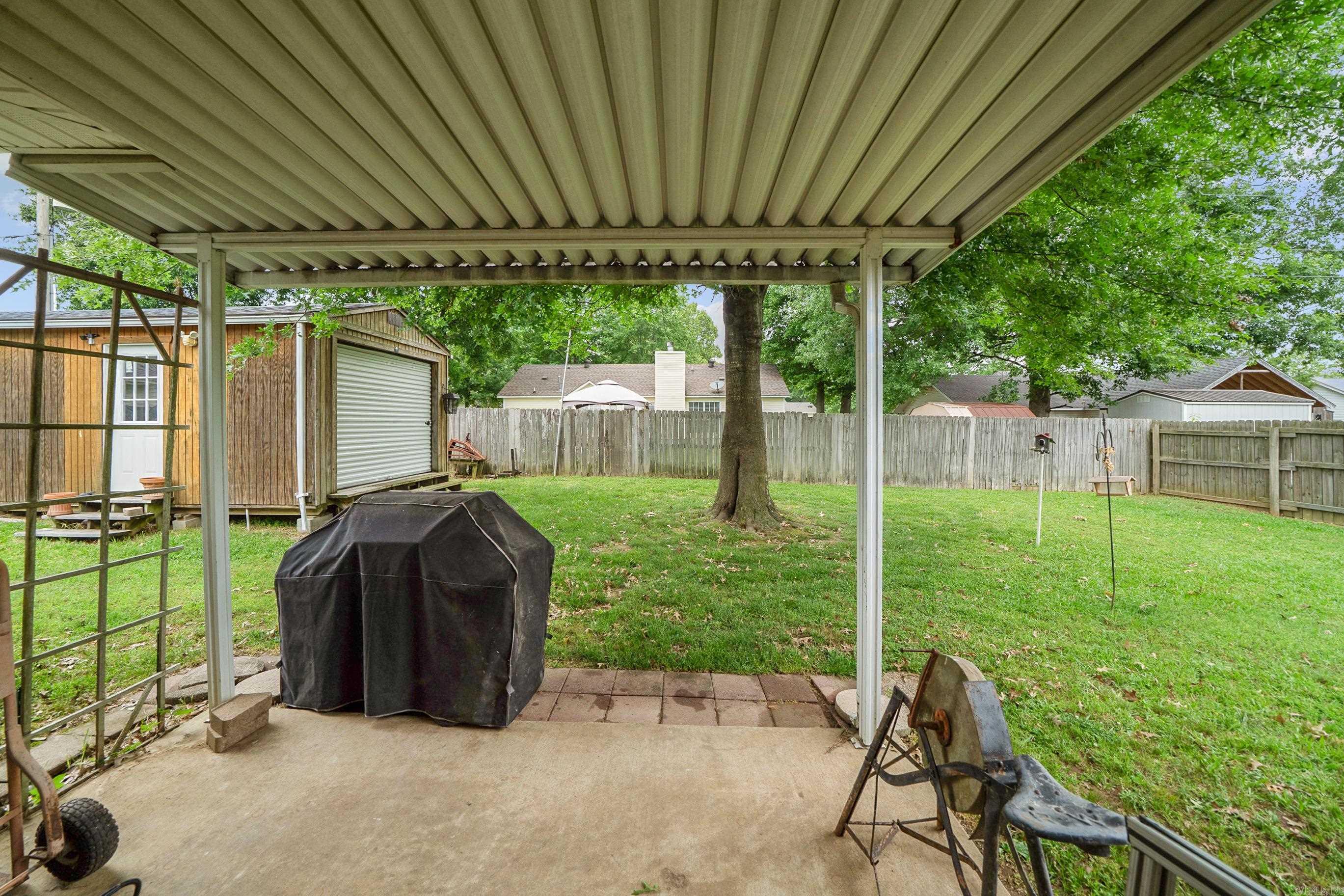 1806 Pinewood Property Photo 32