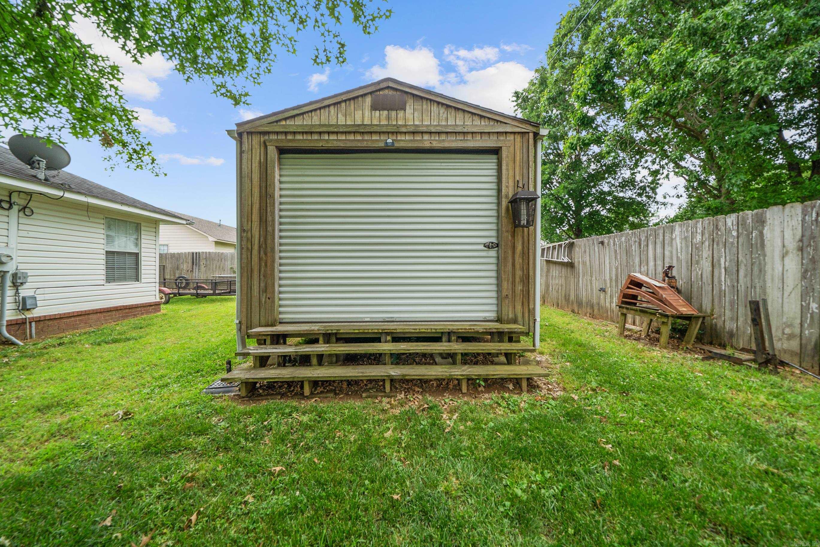 1806 Pinewood Property Photo 34