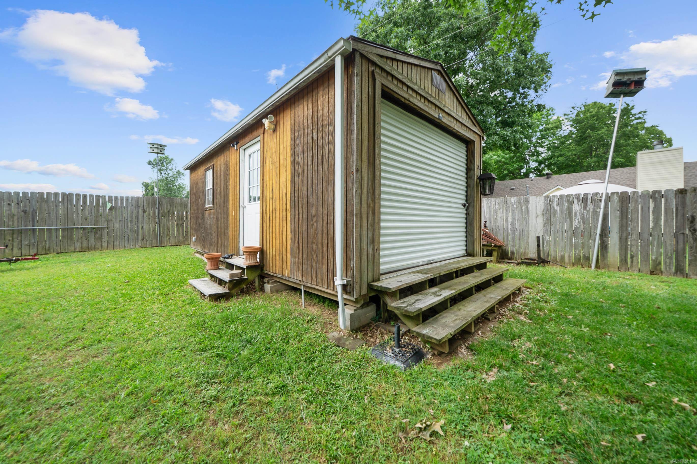 1806 Pinewood Property Photo 35
