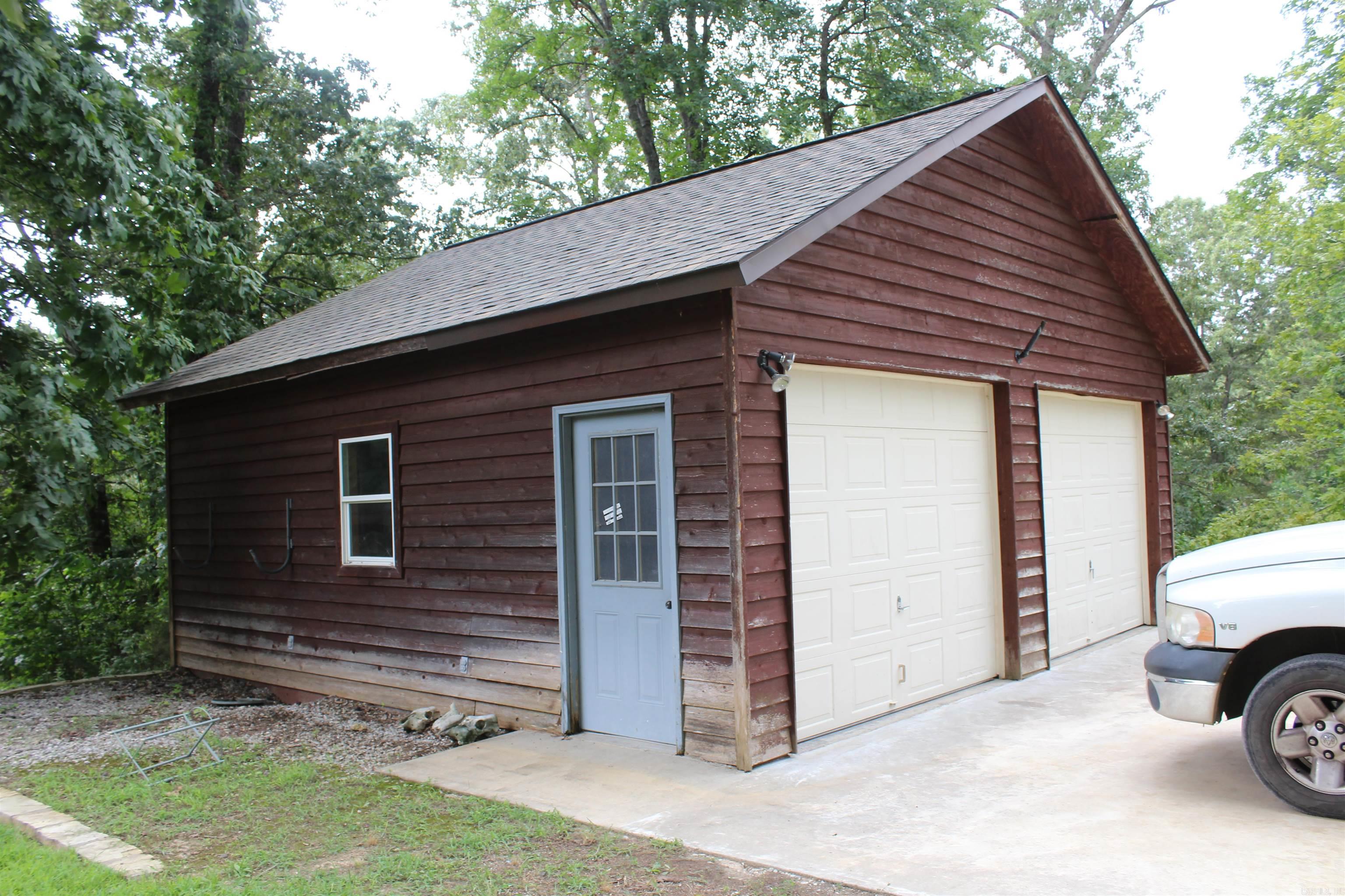 102 Clella Ct. Property Photo 11