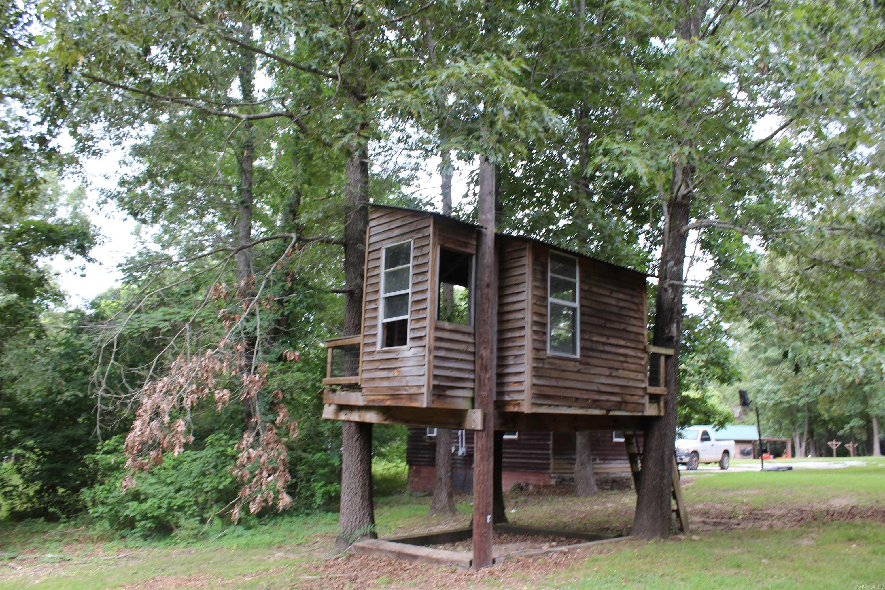 102 Clella Ct. Property Photo 12
