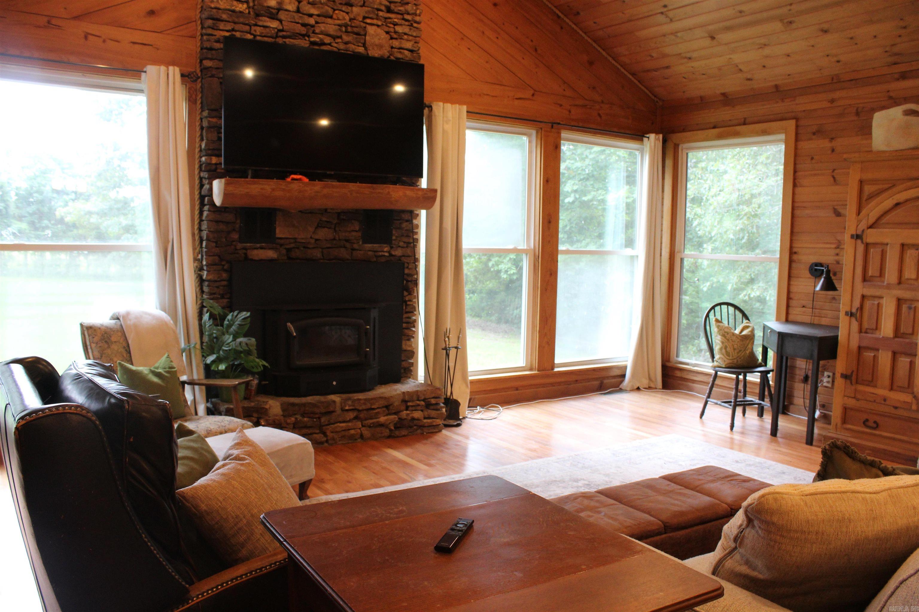 102 Clella Ct. Property Photo 13
