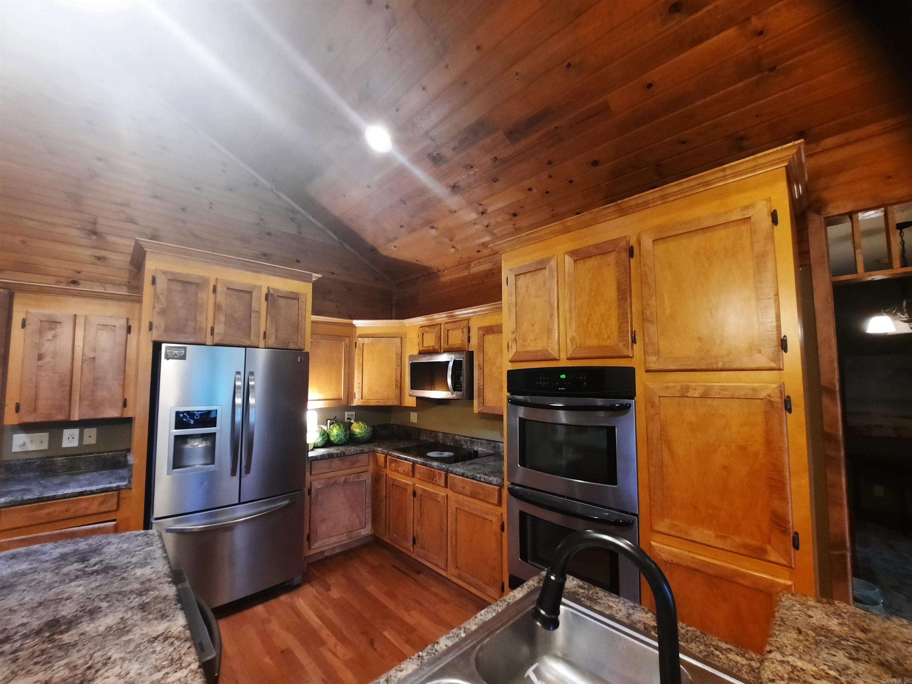 102 Clella Ct. Property Photo 26