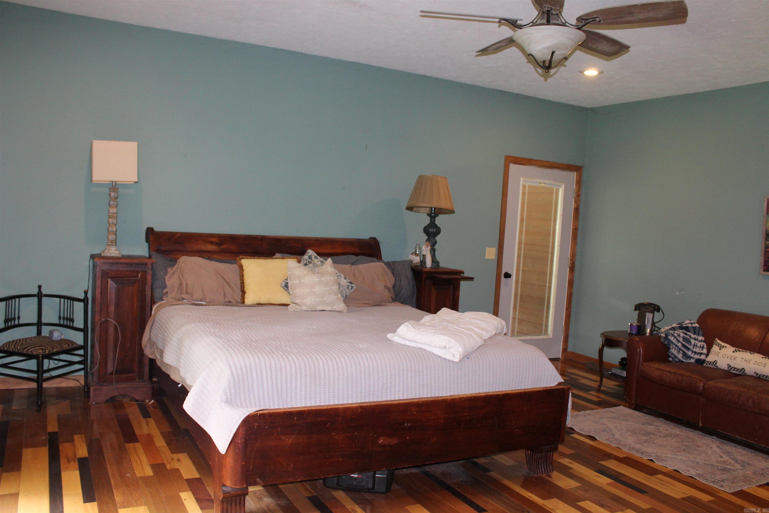 102 Clella Ct. Property Photo 30