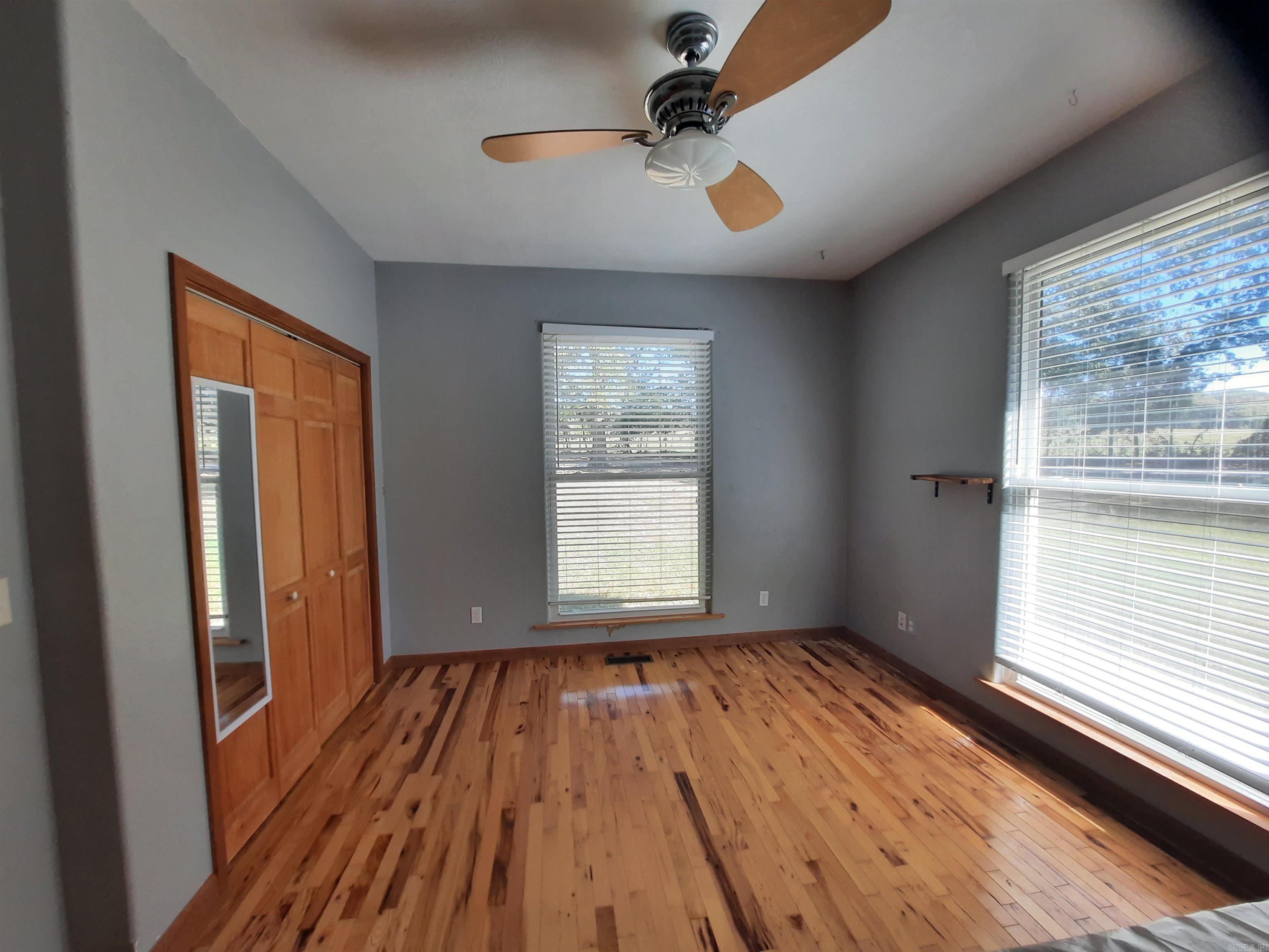 102 Clella Ct. Property Photo 40