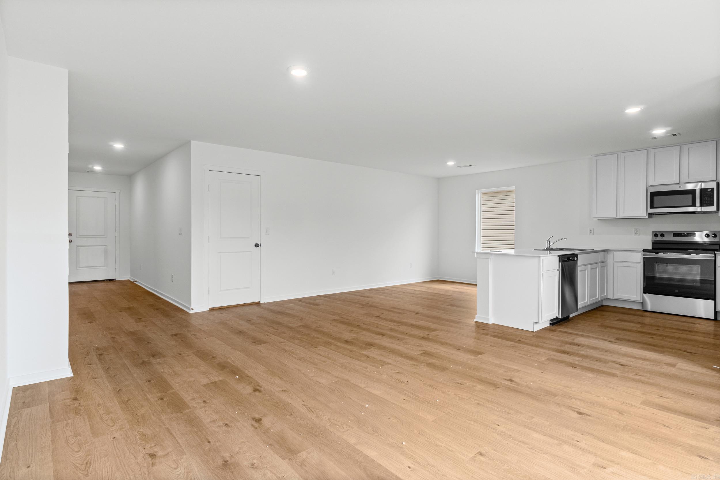 209 Flat Wood Avenue Property Photo 8
