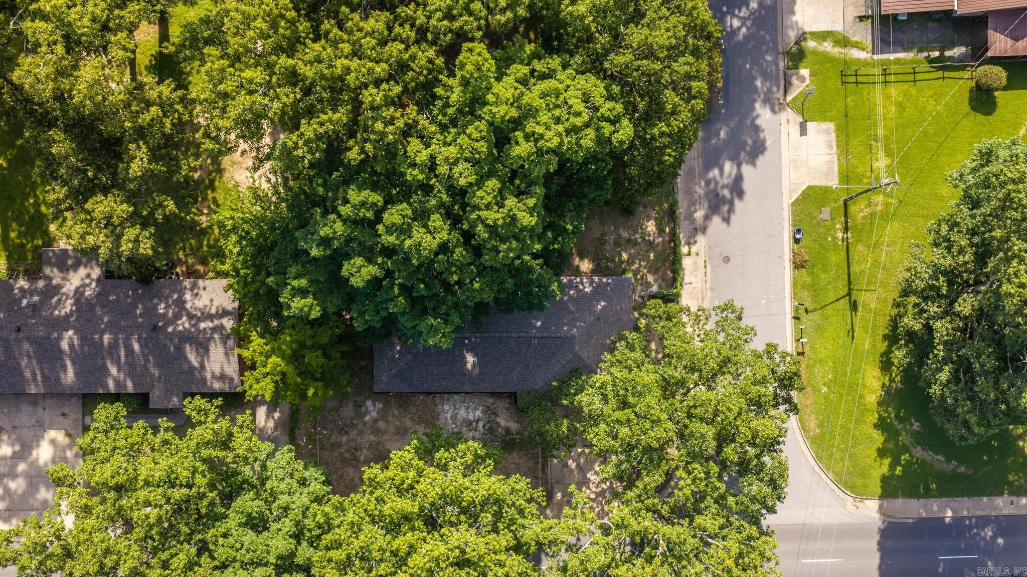 10017 Chicot Road Property Photo 17