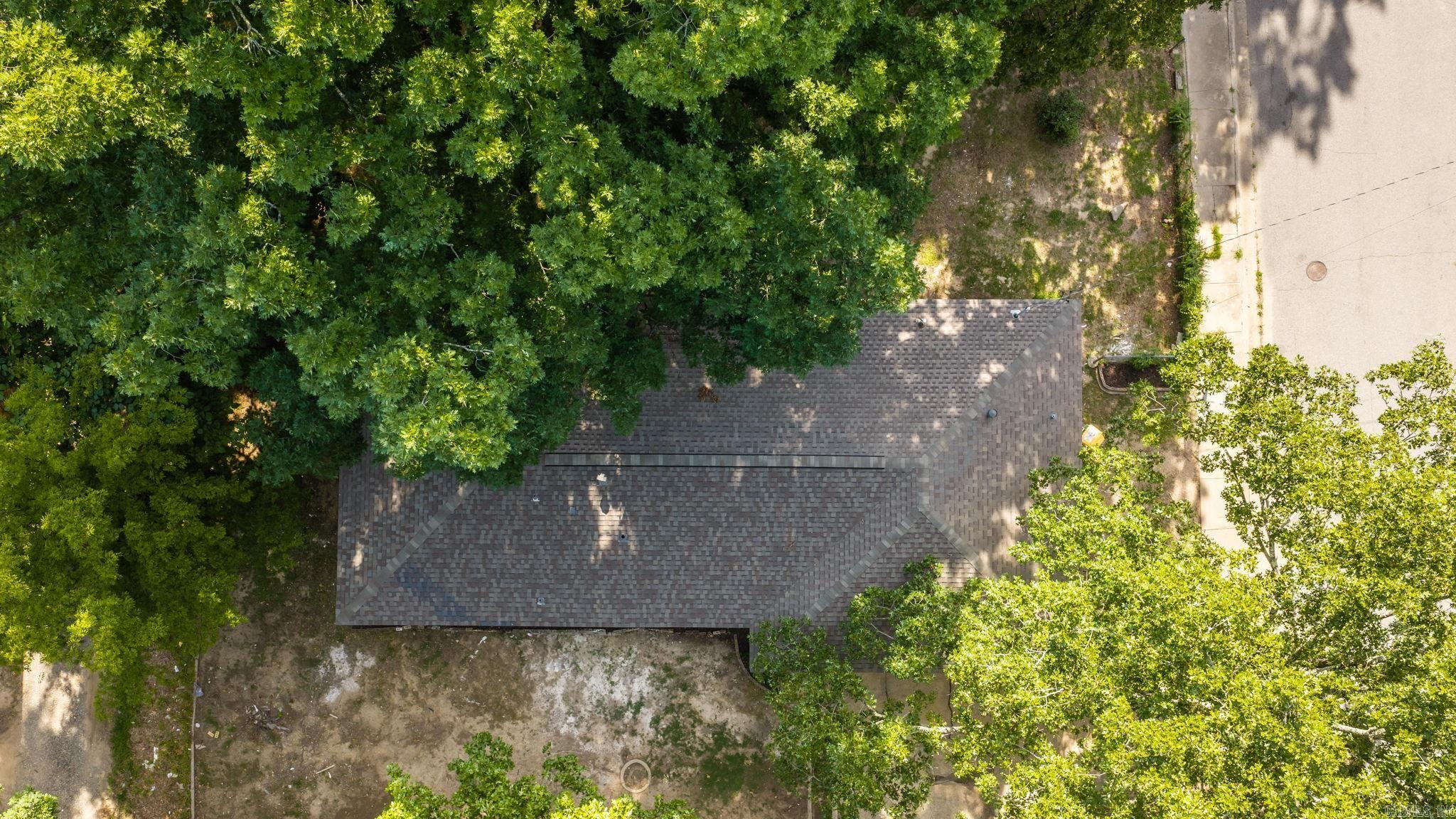 10017 Chicot Road Property Photo 18
