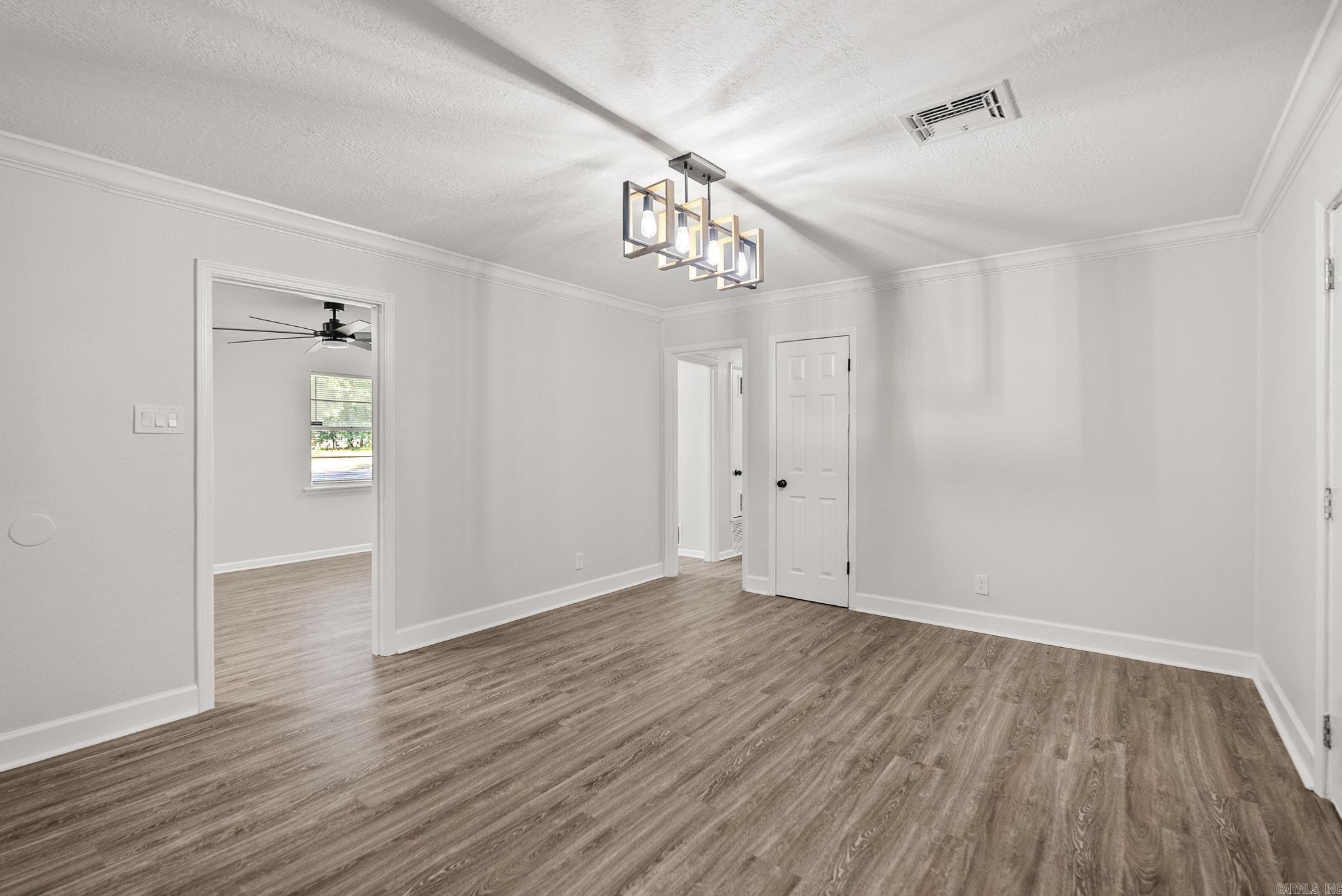 10017 Chicot Road Property Photo 23