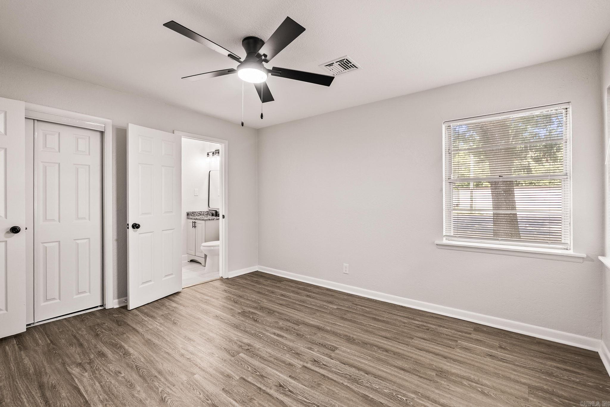 10017 Chicot Road Property Photo 36