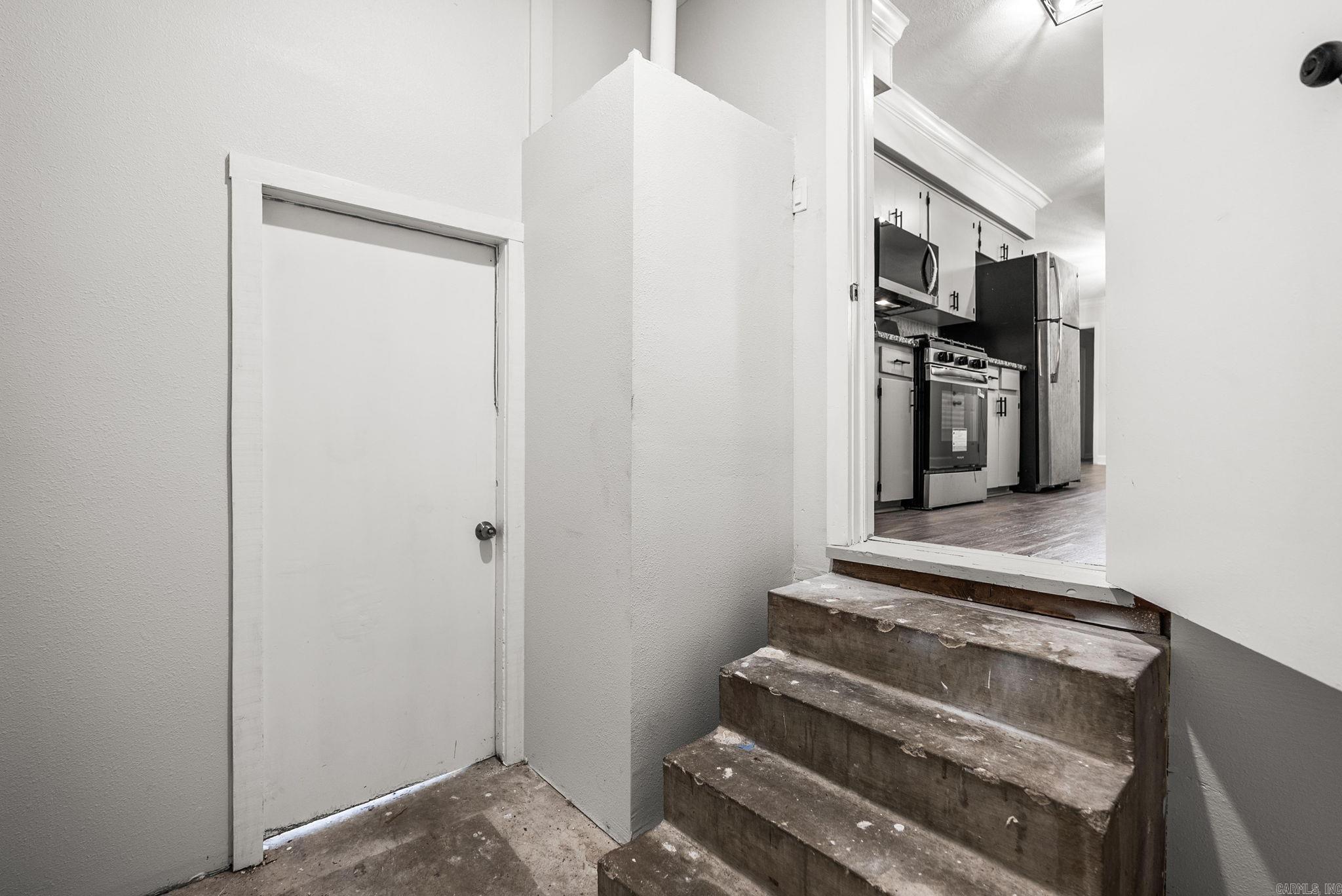 10017 Chicot Road Property Photo 44