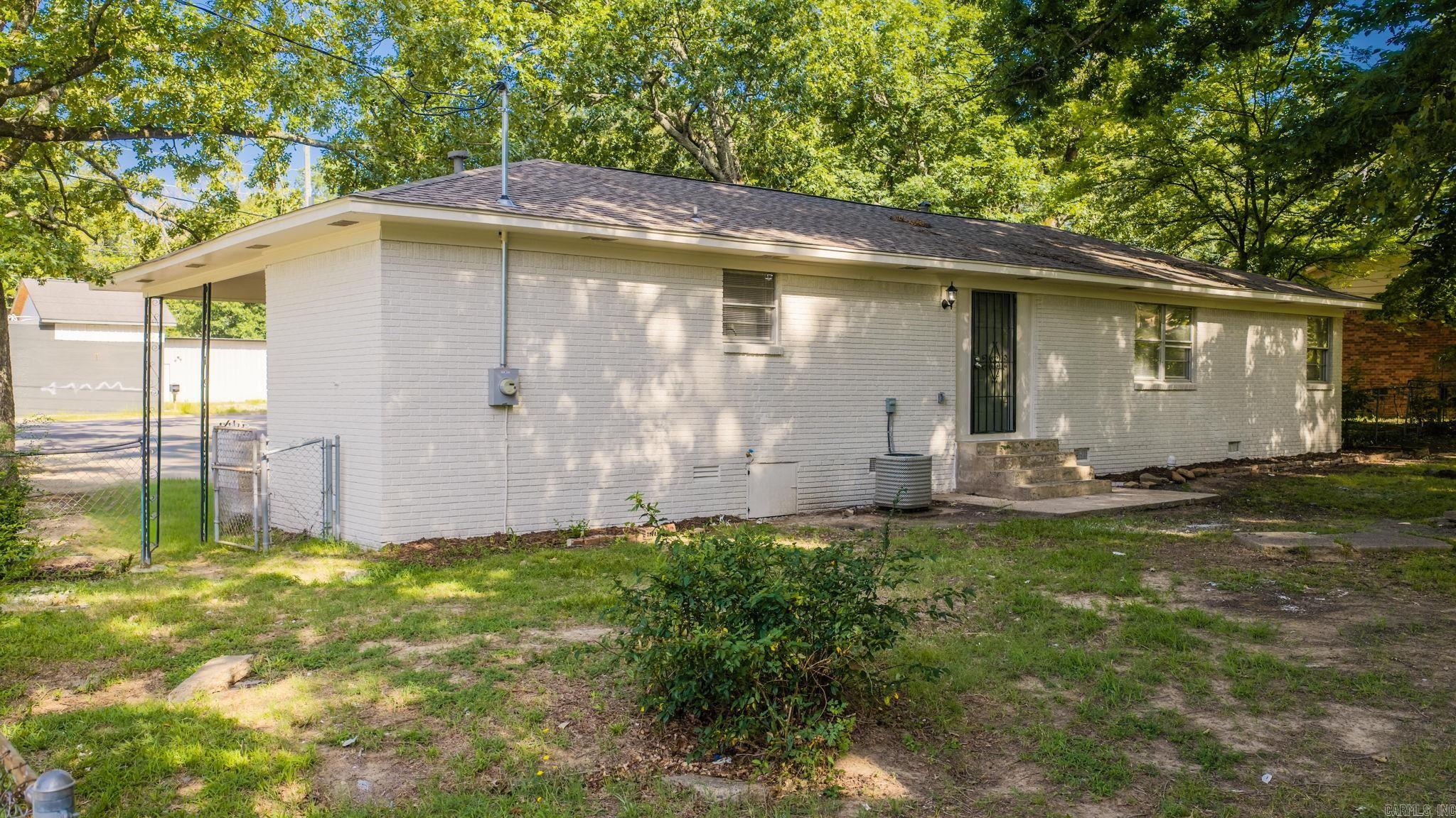 10017 Chicot Road Property Photo 45