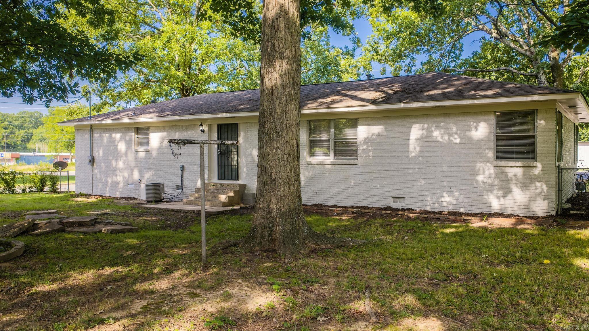 10017 Chicot Road Property Photo 46