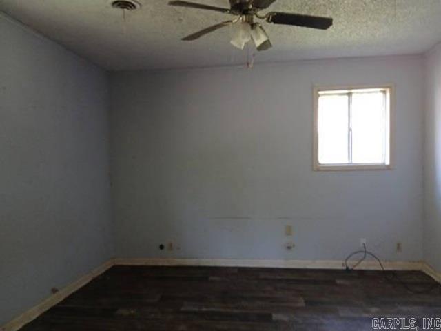 1132 Wallace Street Property Photo 6