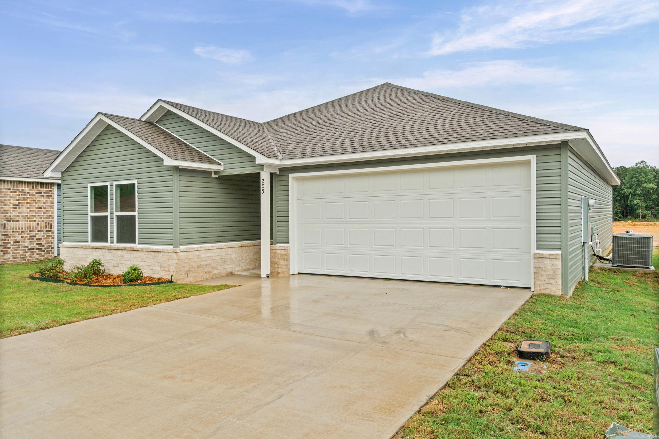 205 Flat Wood Avenue Property Photo 4