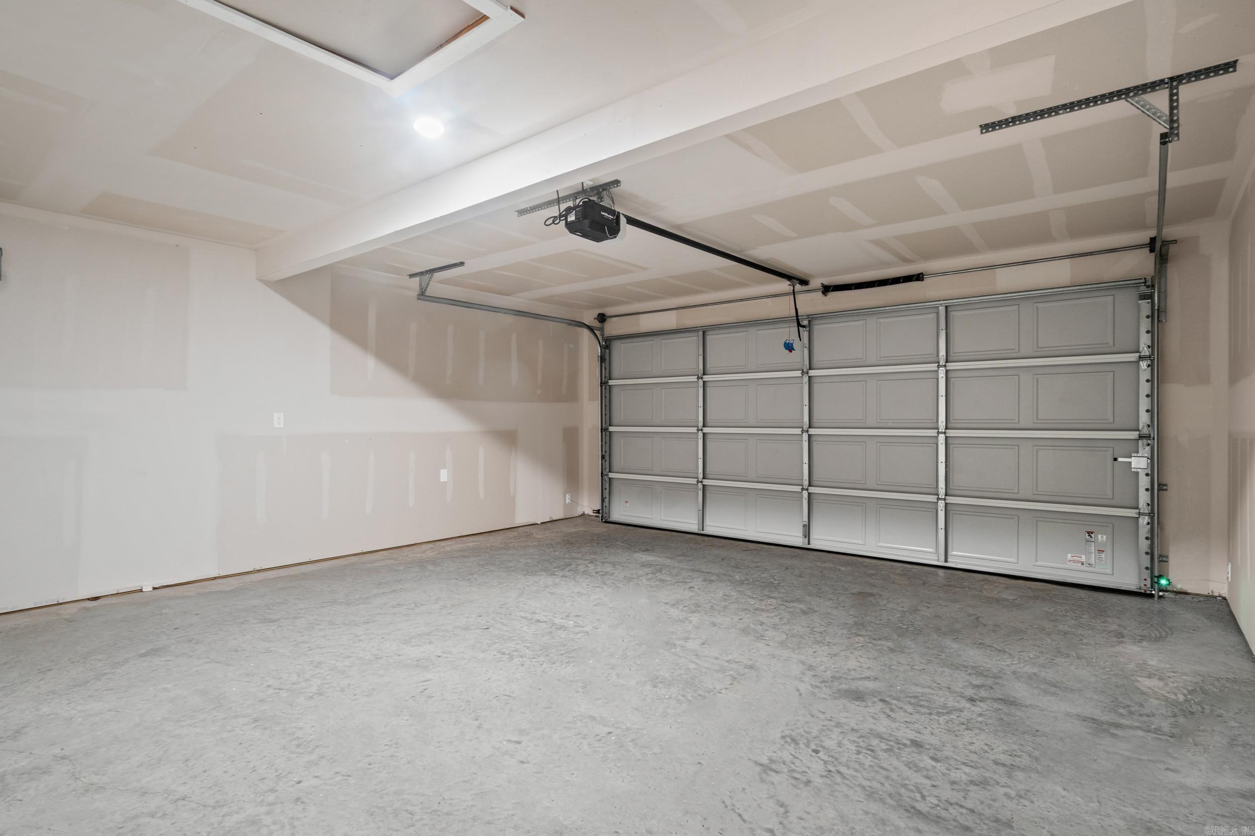 205 Flat Wood Avenue Property Photo 30