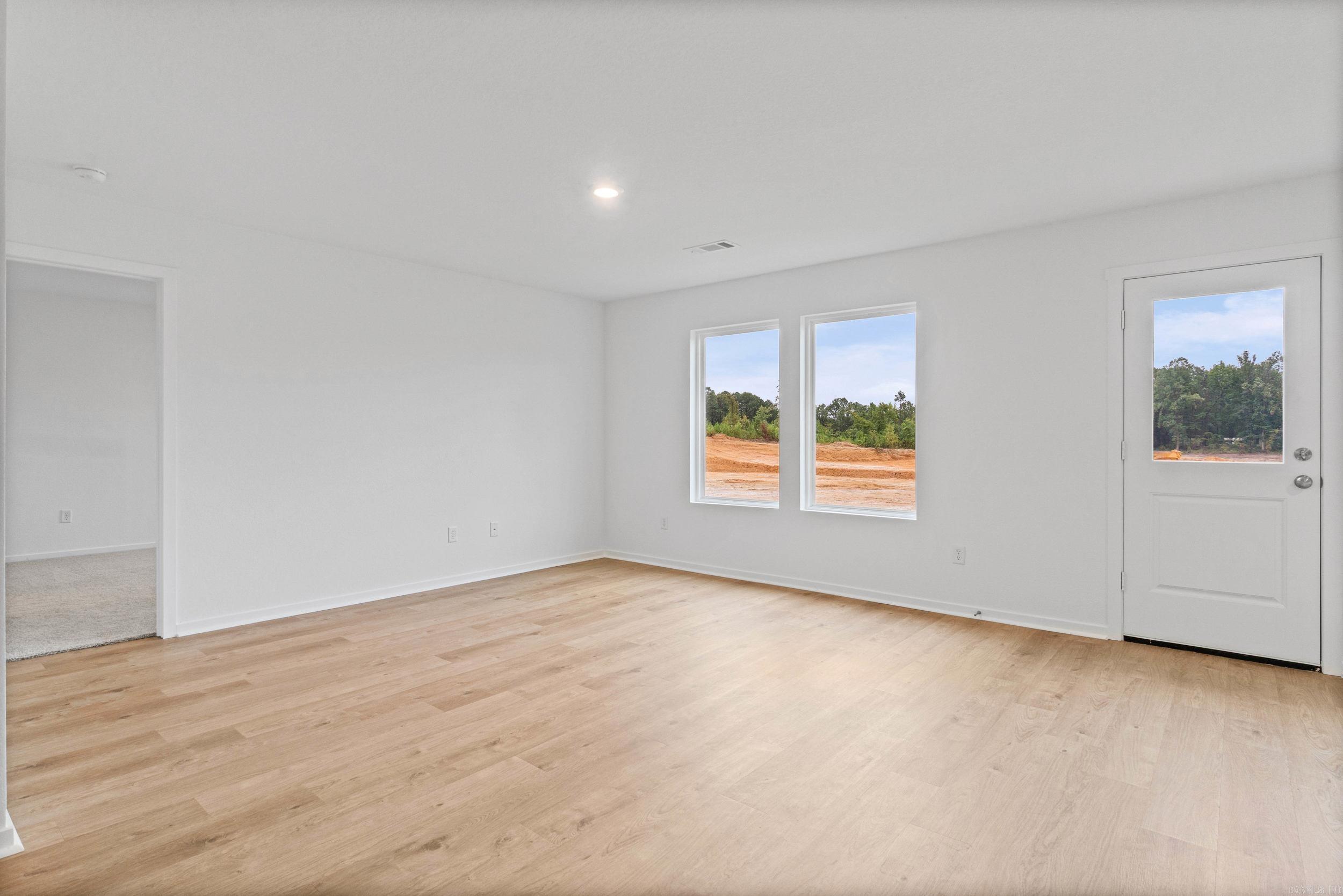 201 Flat Wood Avenue Property Photo 9