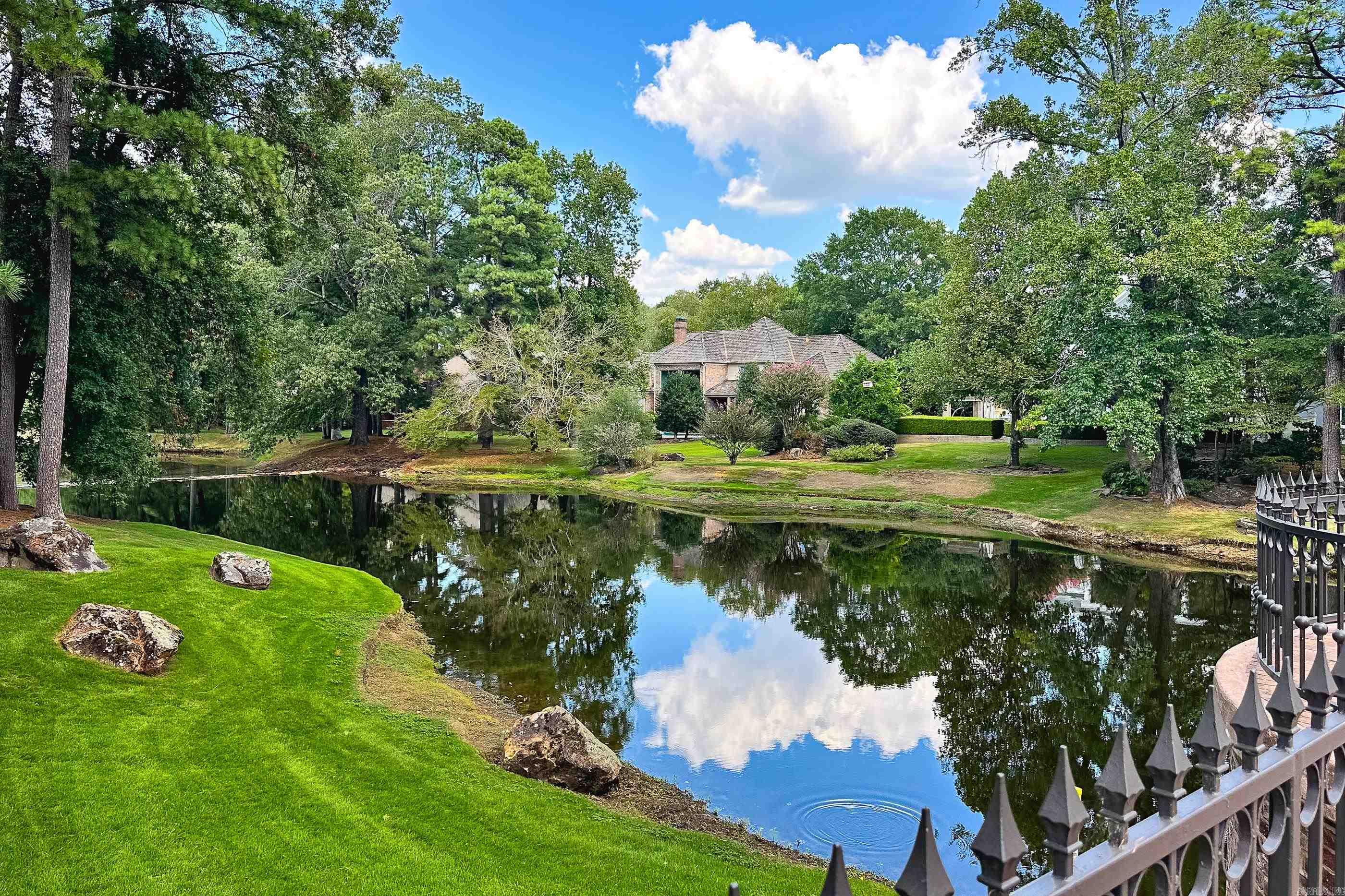 18 Hickory Creek Drive Property Photo 4