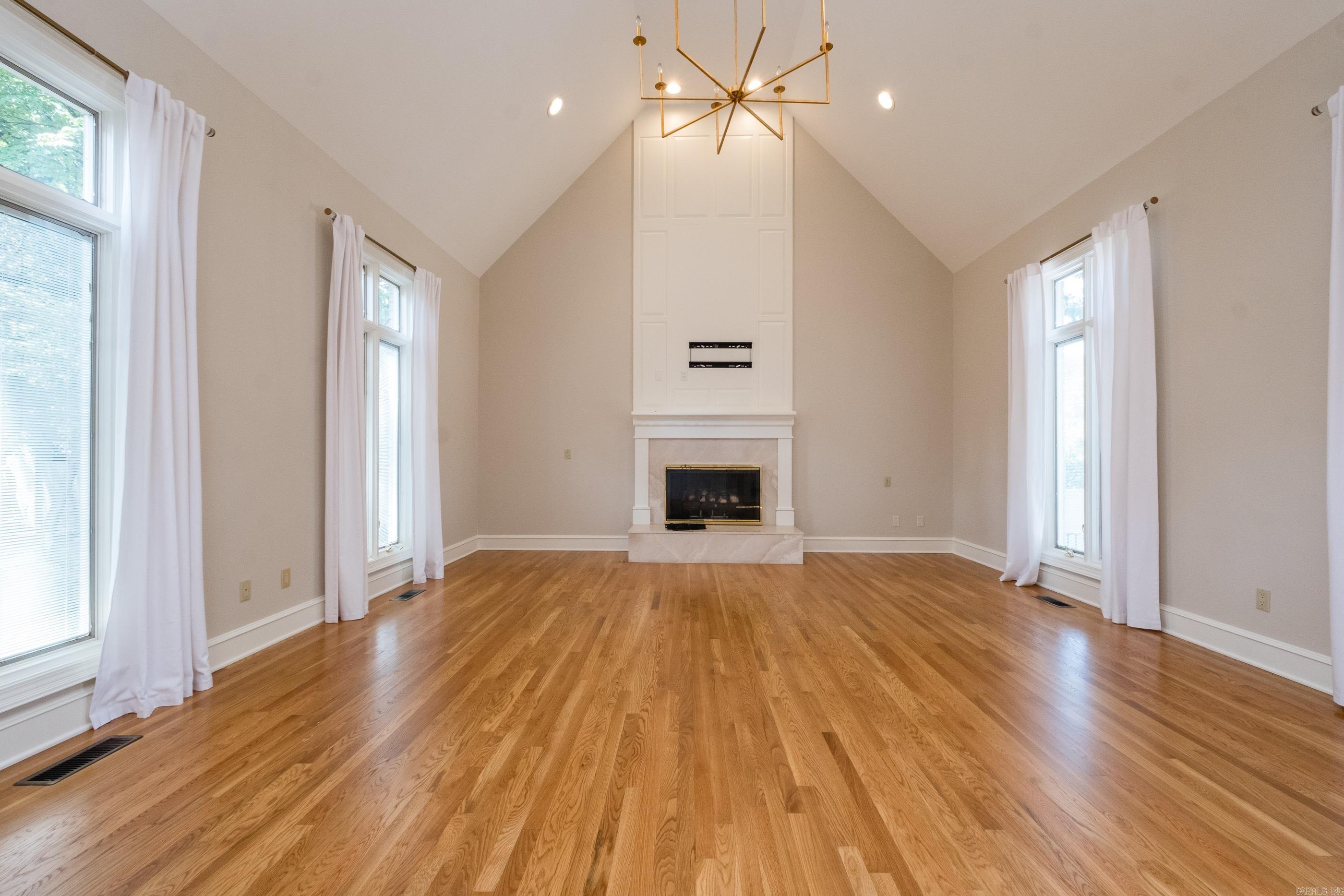 18 Hickory Creek Drive Property Photo 25