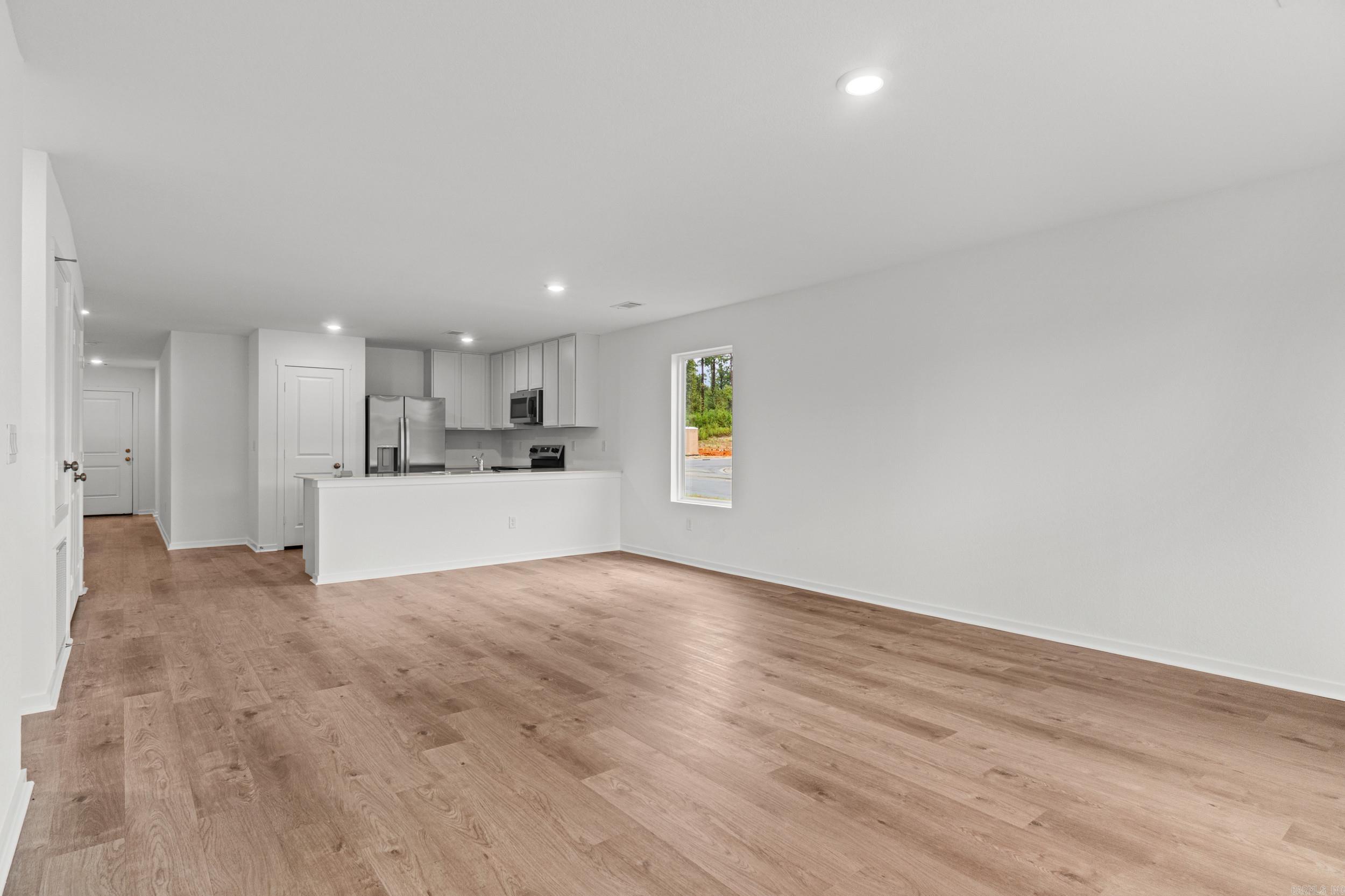 141 Flat Wood Avenue Property Photo 6