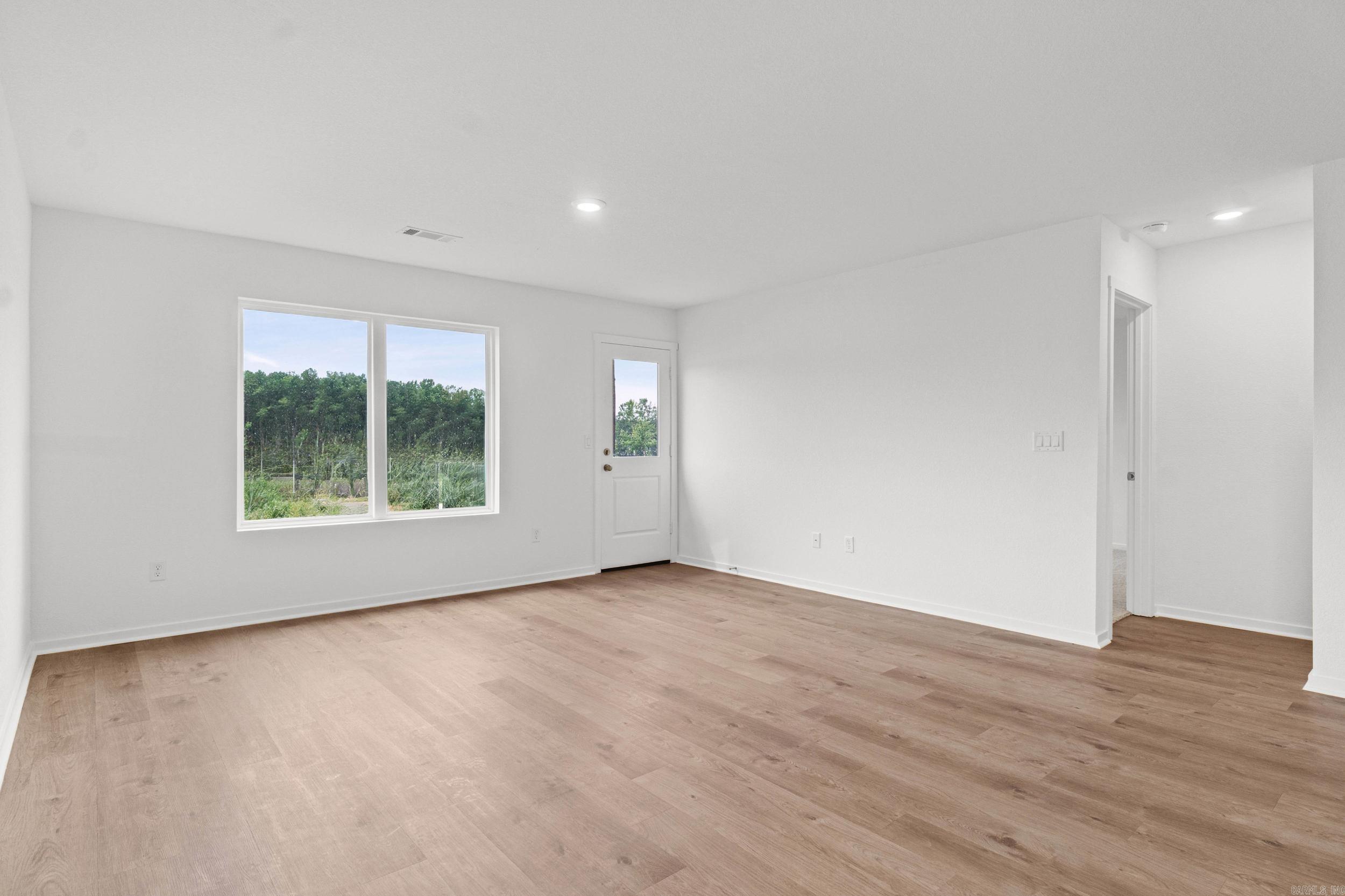141 Flat Wood Avenue Property Photo 8
