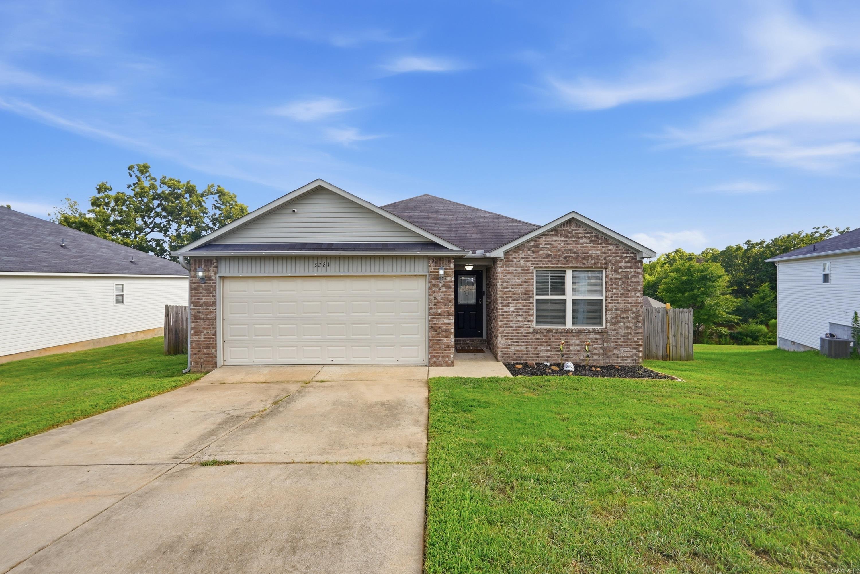 3221 Miracle Heights Cove Property Photo 1