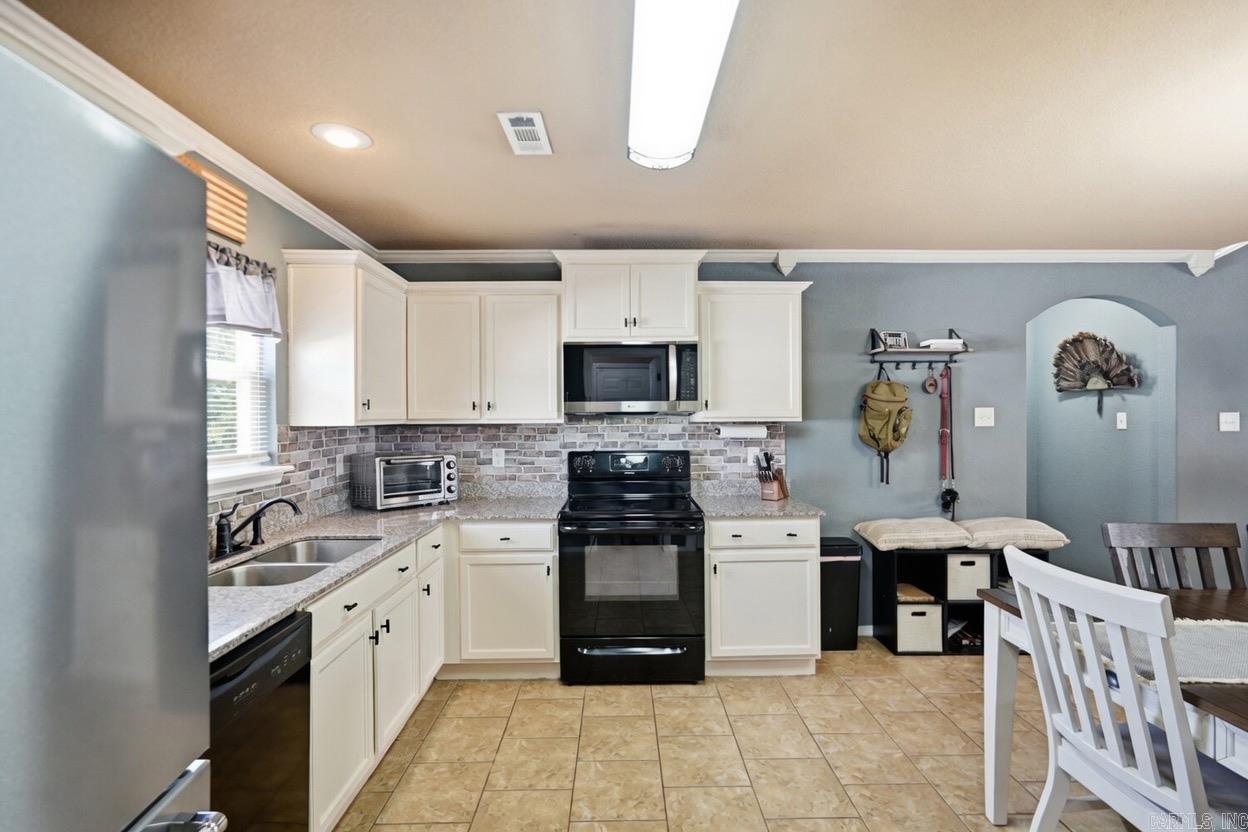 3221 Miracle Heights Cove Property Photo 14