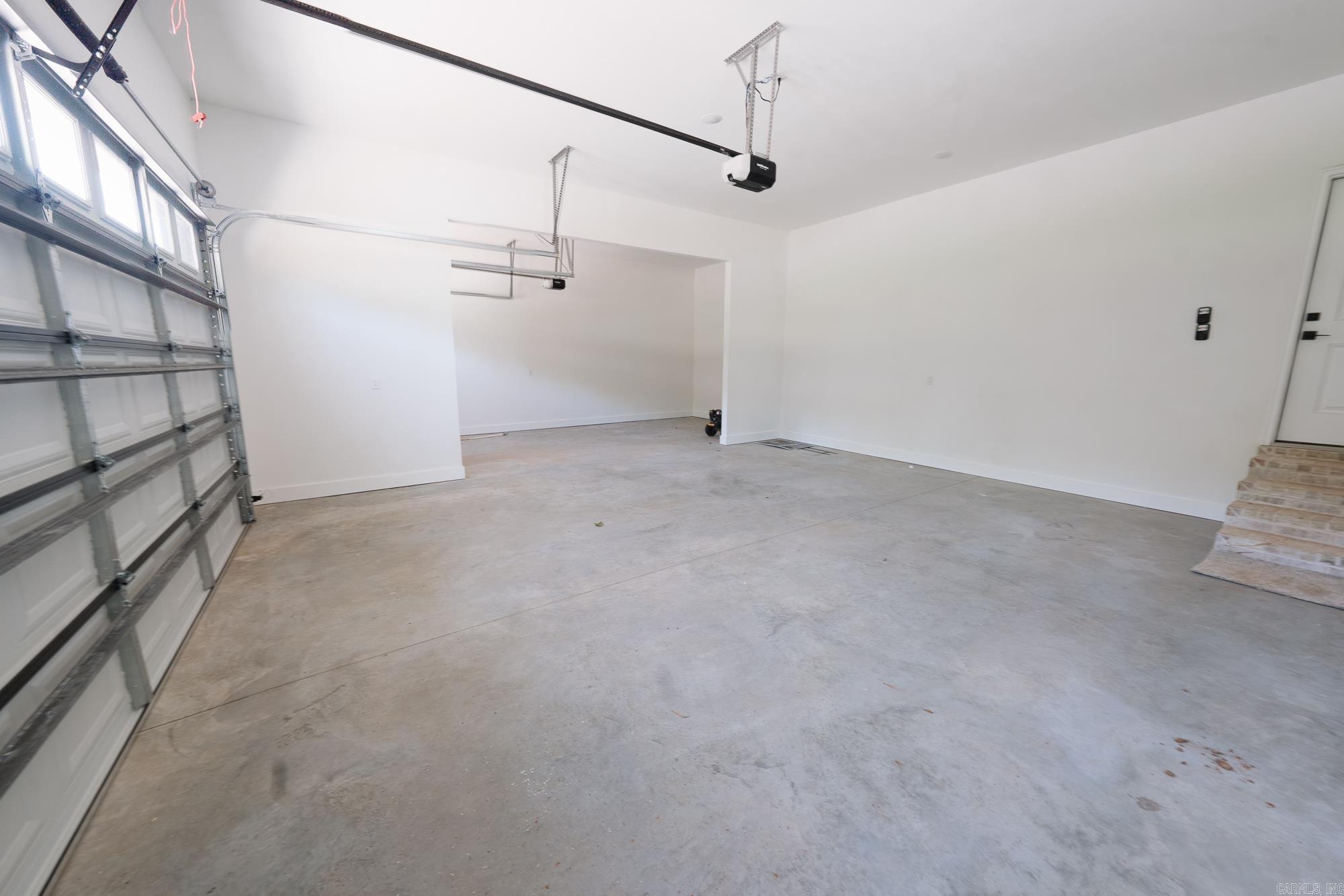 1042 Skyline Dr Property Photo 31