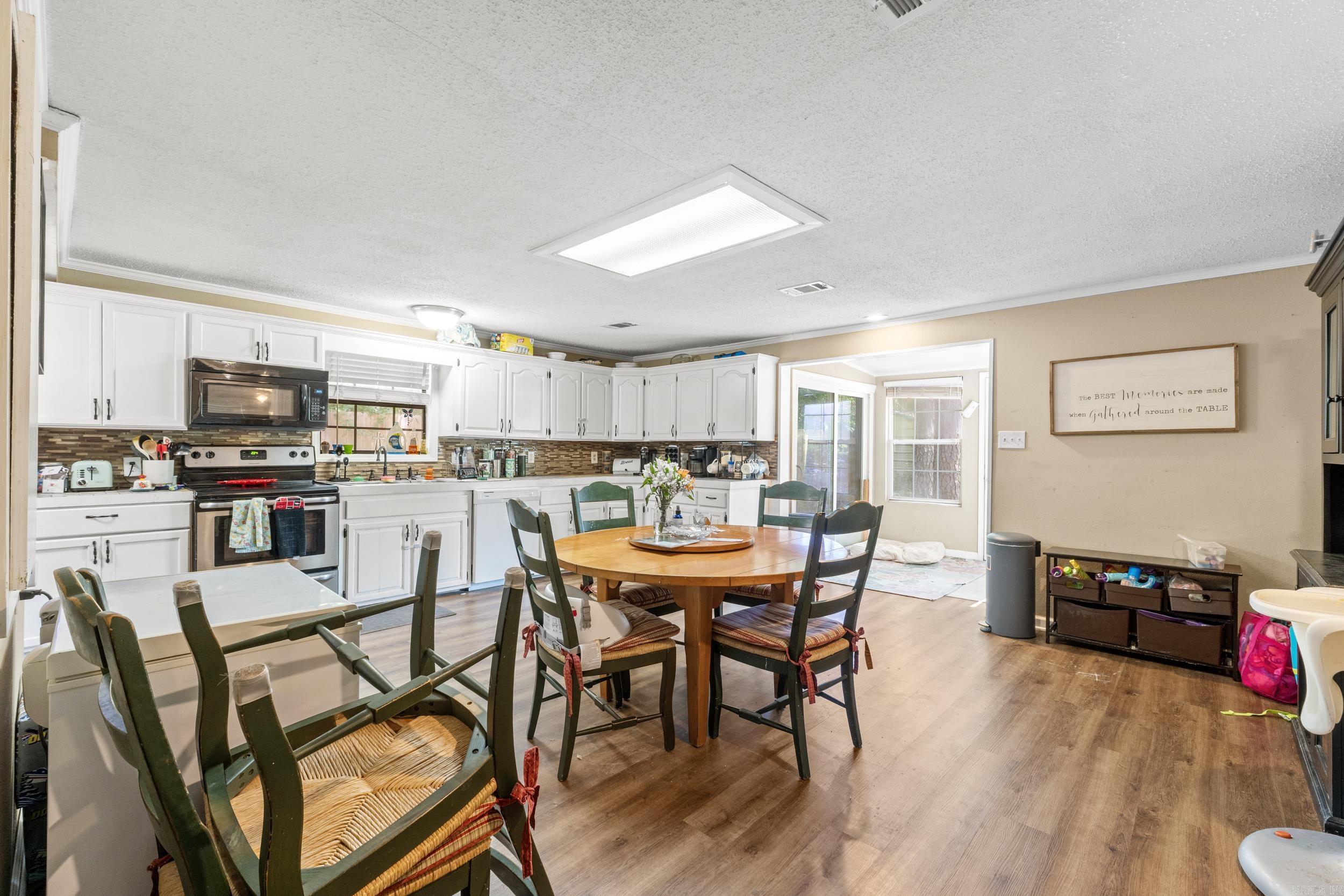 19 Norwood Drive Property Photo 17