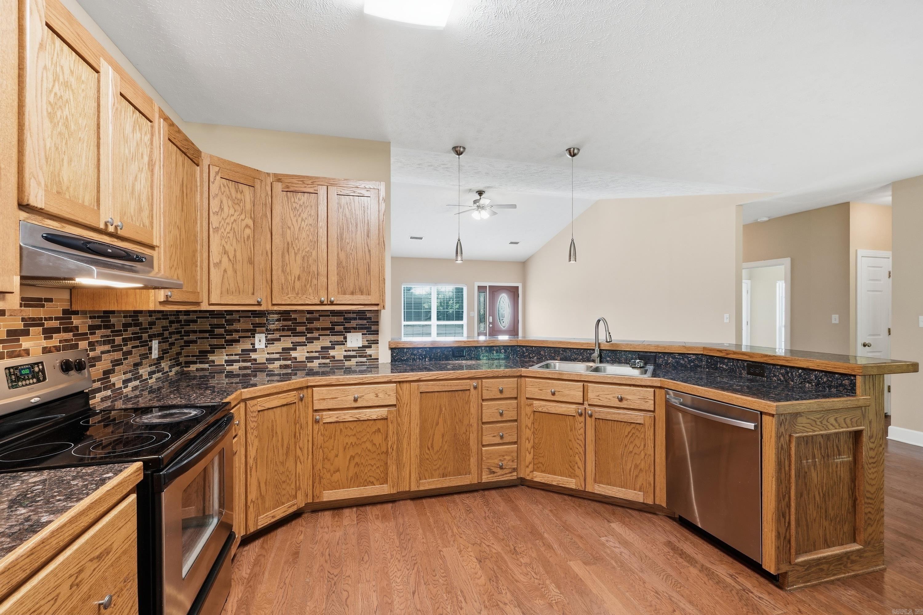 55 Waterloo Loop Property Photo 12