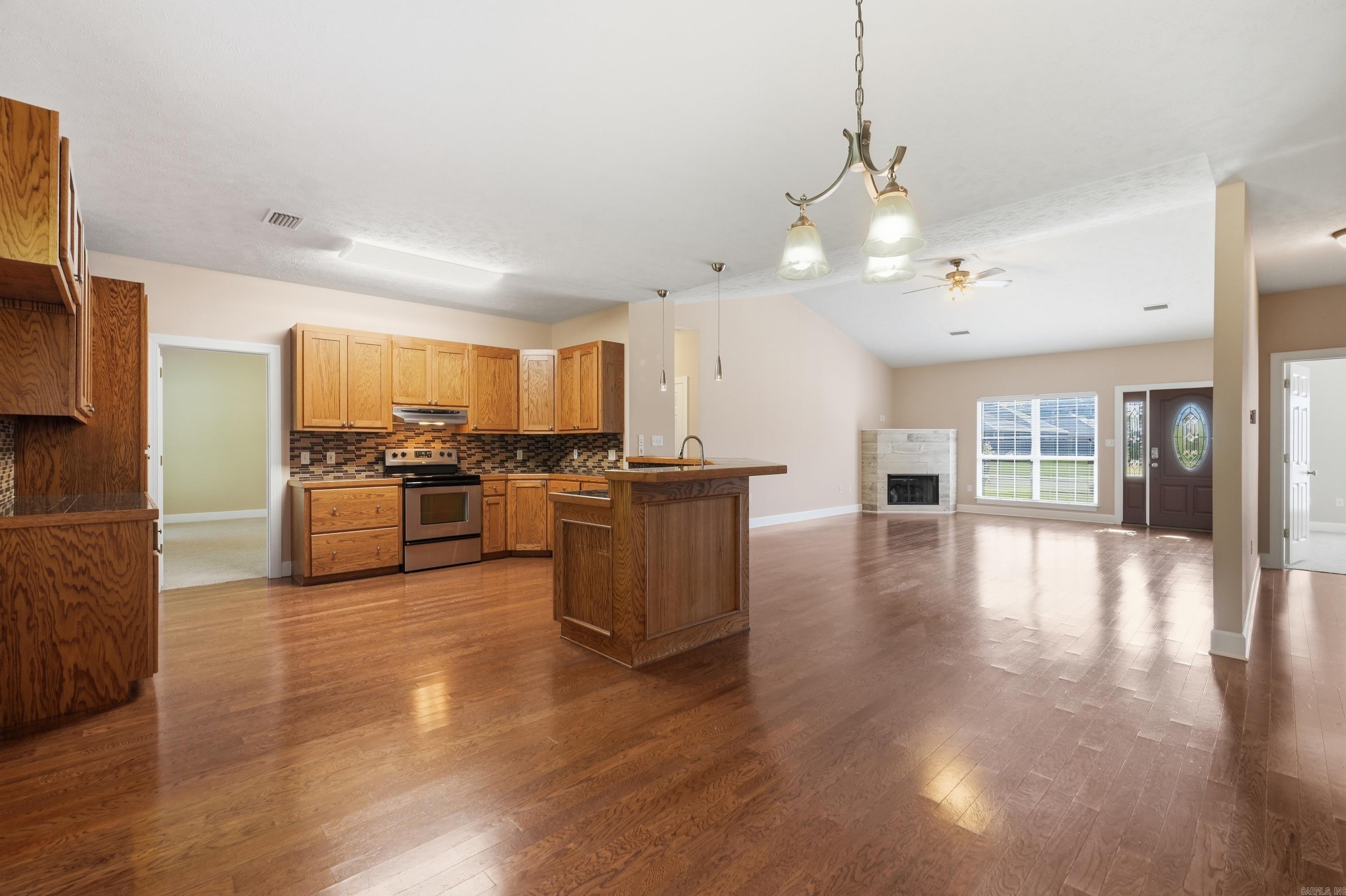 55 Waterloo Loop Property Photo 13