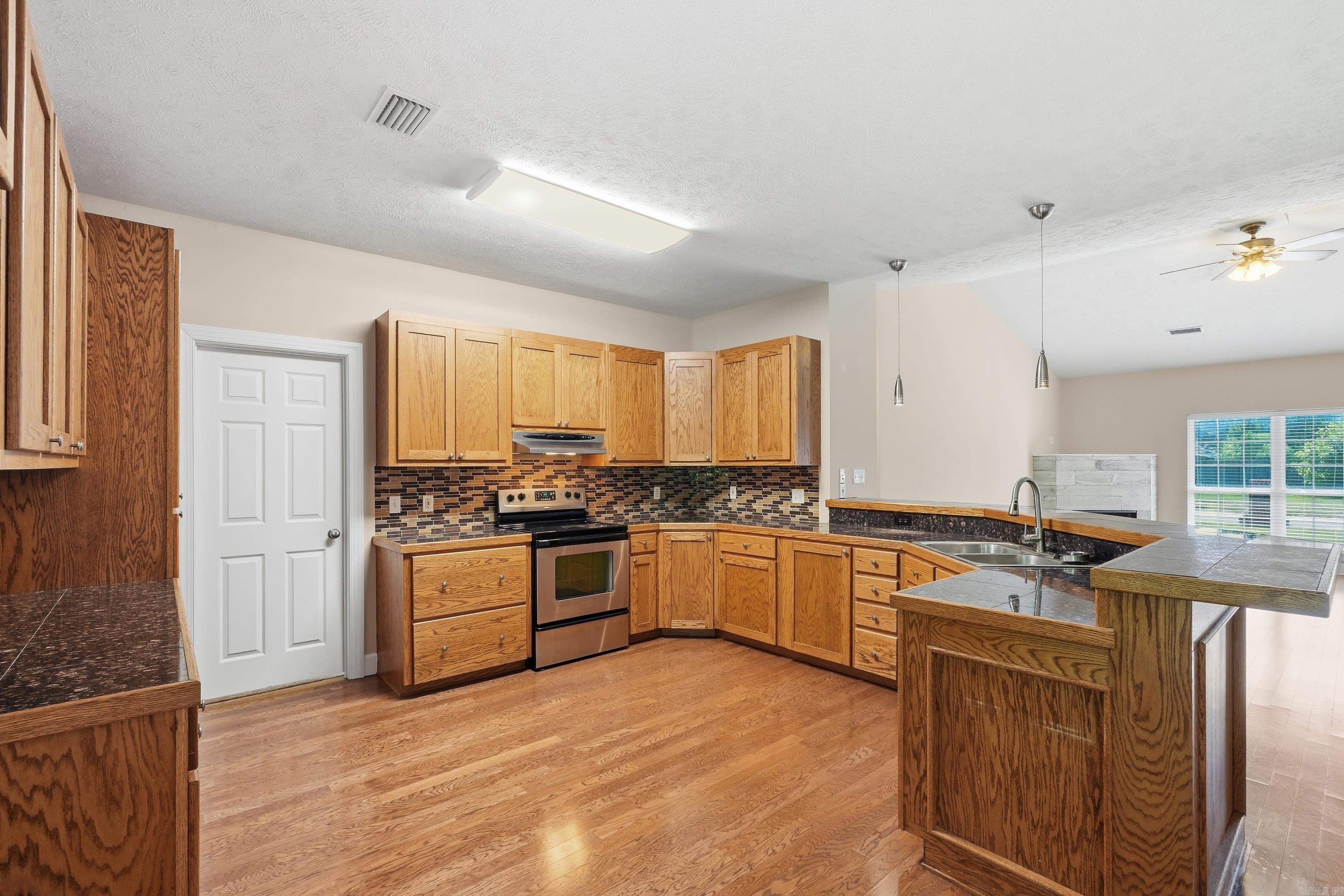 55 Waterloo Loop Property Photo 14