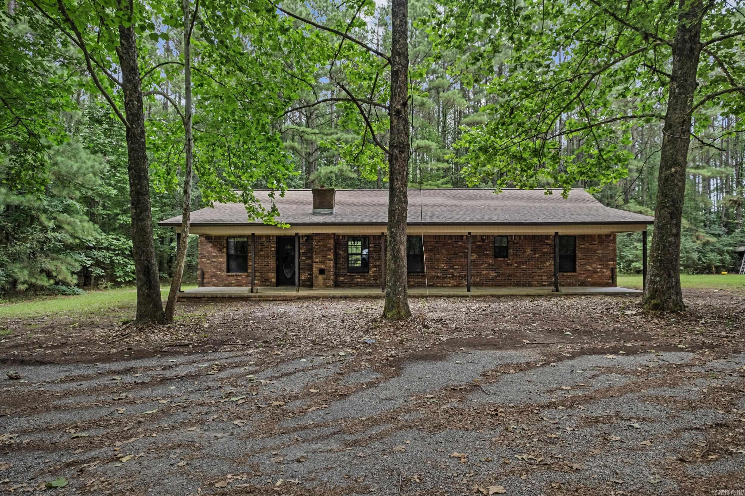 596 Highway 367 Property Photo 1